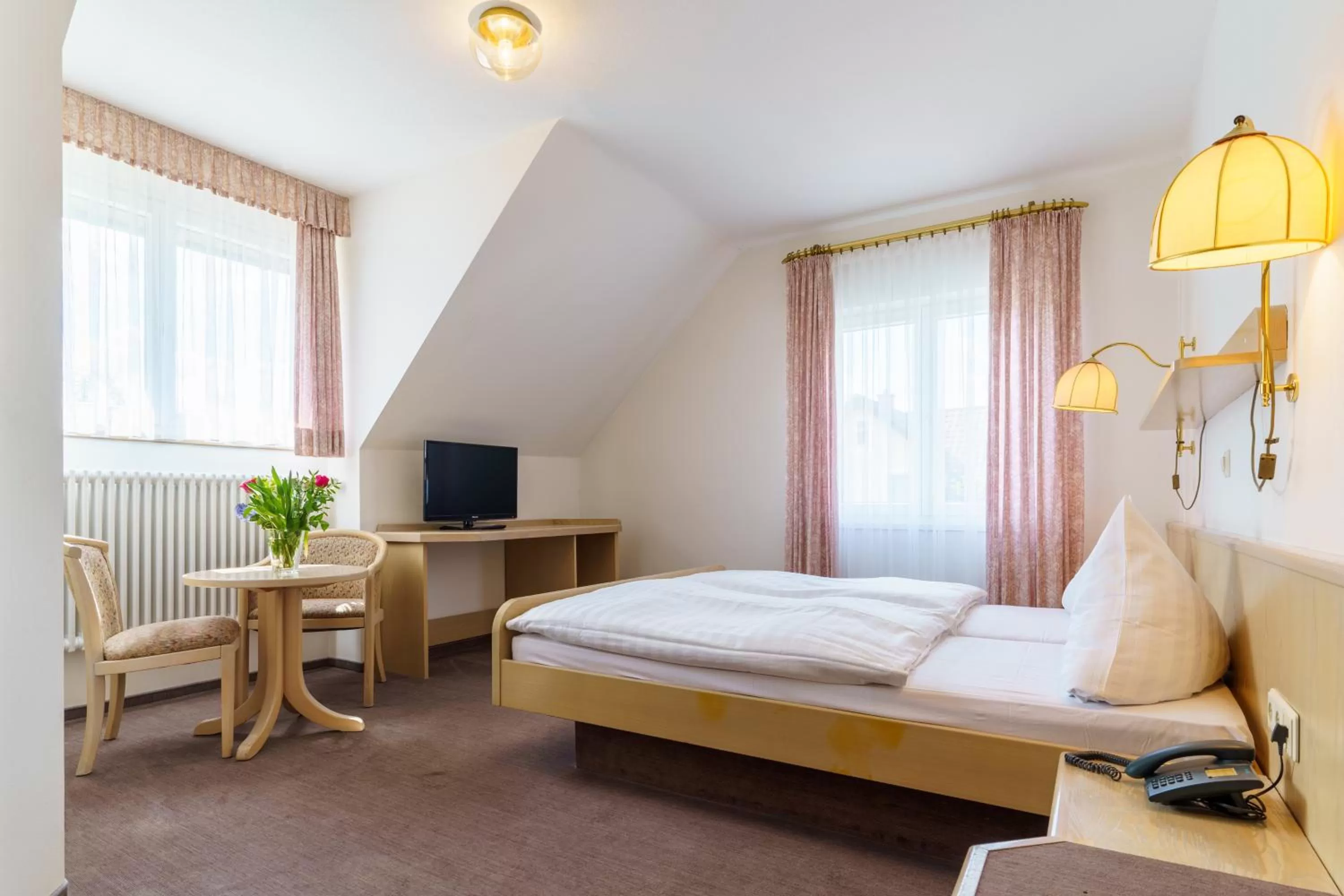 TV and multimedia, Bed in Hotel Sonne