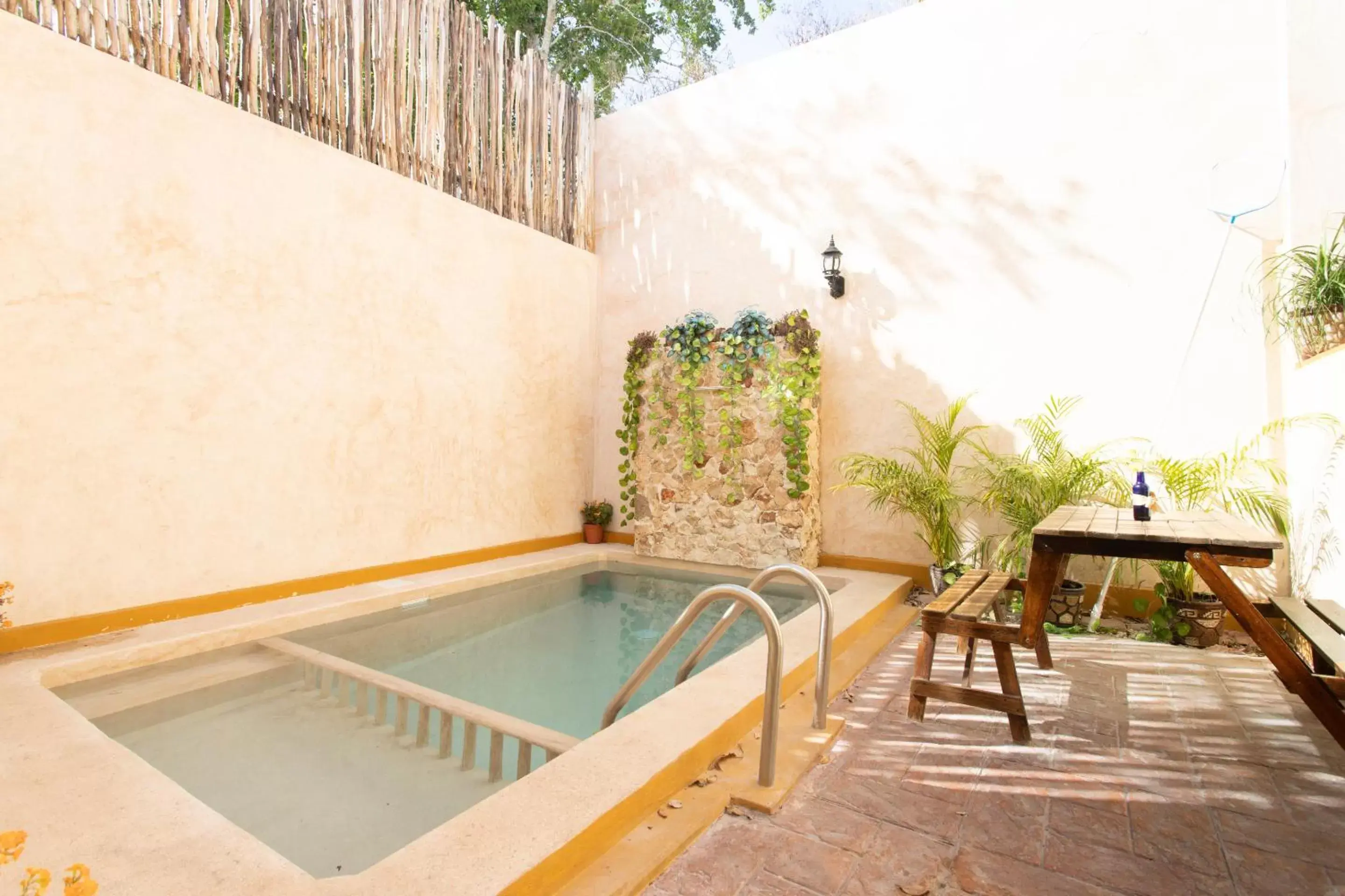 Swimming Pool in Hotel Casa Rico