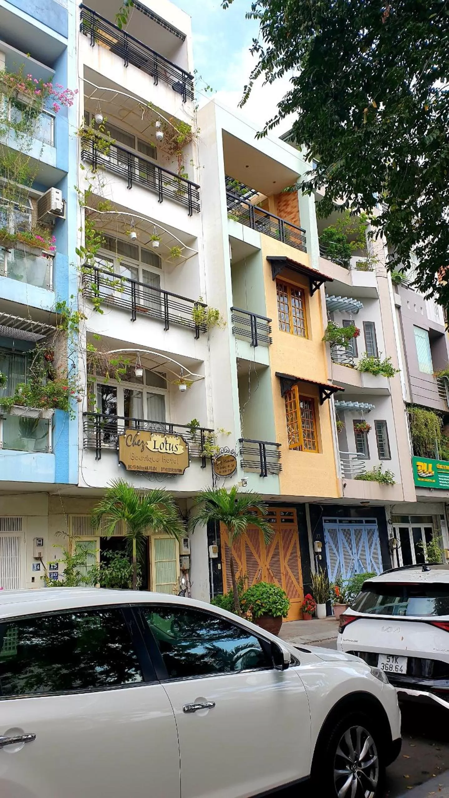 Property Building in Chez Lotus Rose