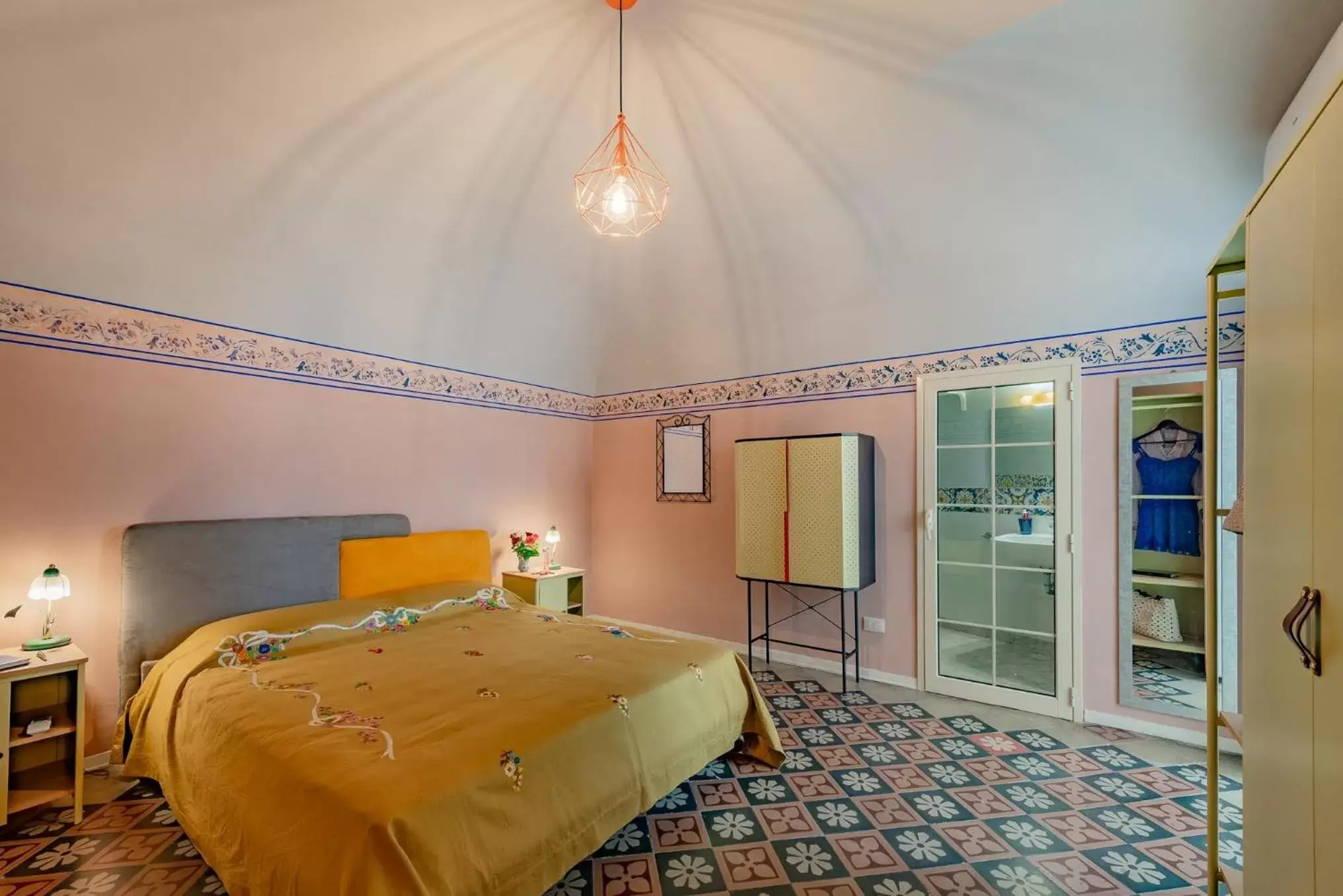 Photo of the whole room, Bed in B&B TOMMASO FAZELLO SCIACCA Residenza artistica