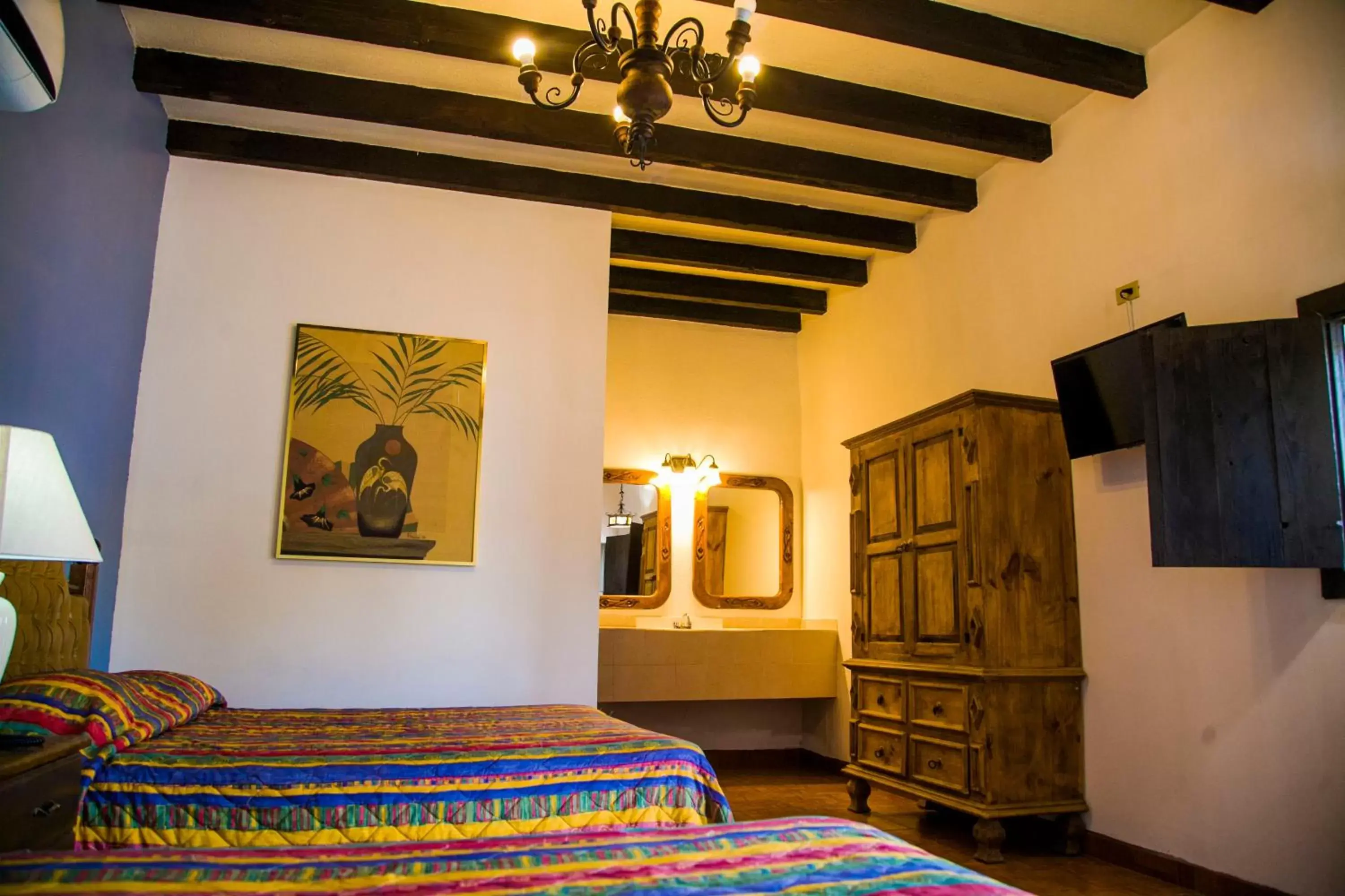 Photo of the whole room, Bed in Hotel Cosmos Don Carlos