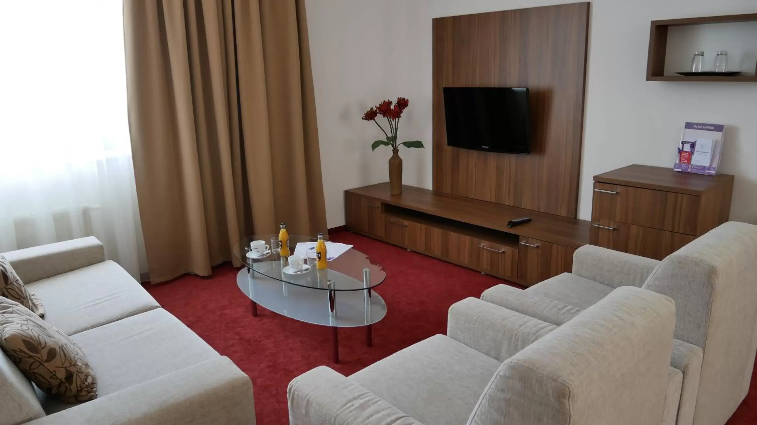 TV and multimedia, Seating Area in Hotel Saffron