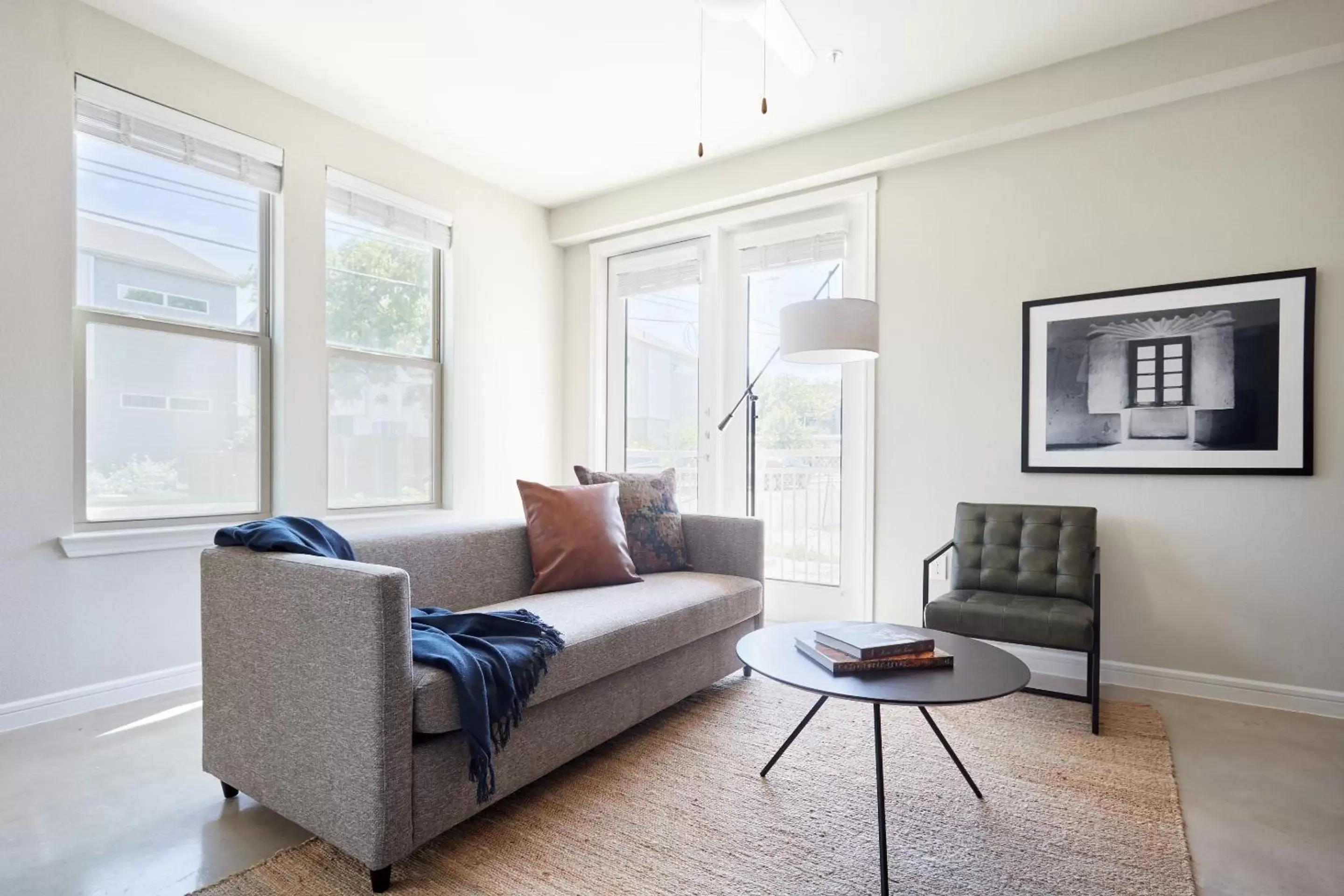 Living room, Seating Area in Sonder at Southtown