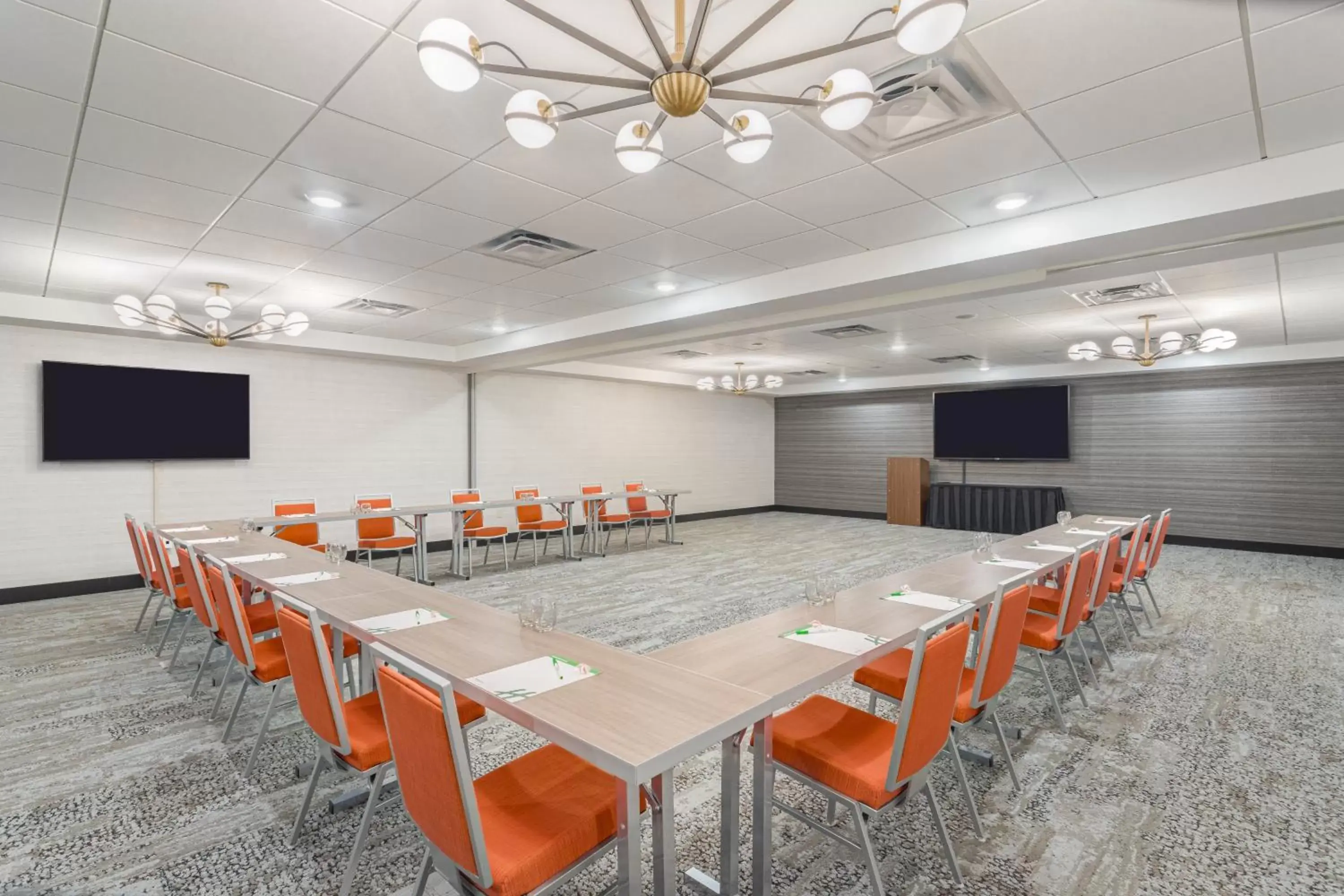 Meeting/conference room in Holiday Inn - Columbus, an IHG Hotel