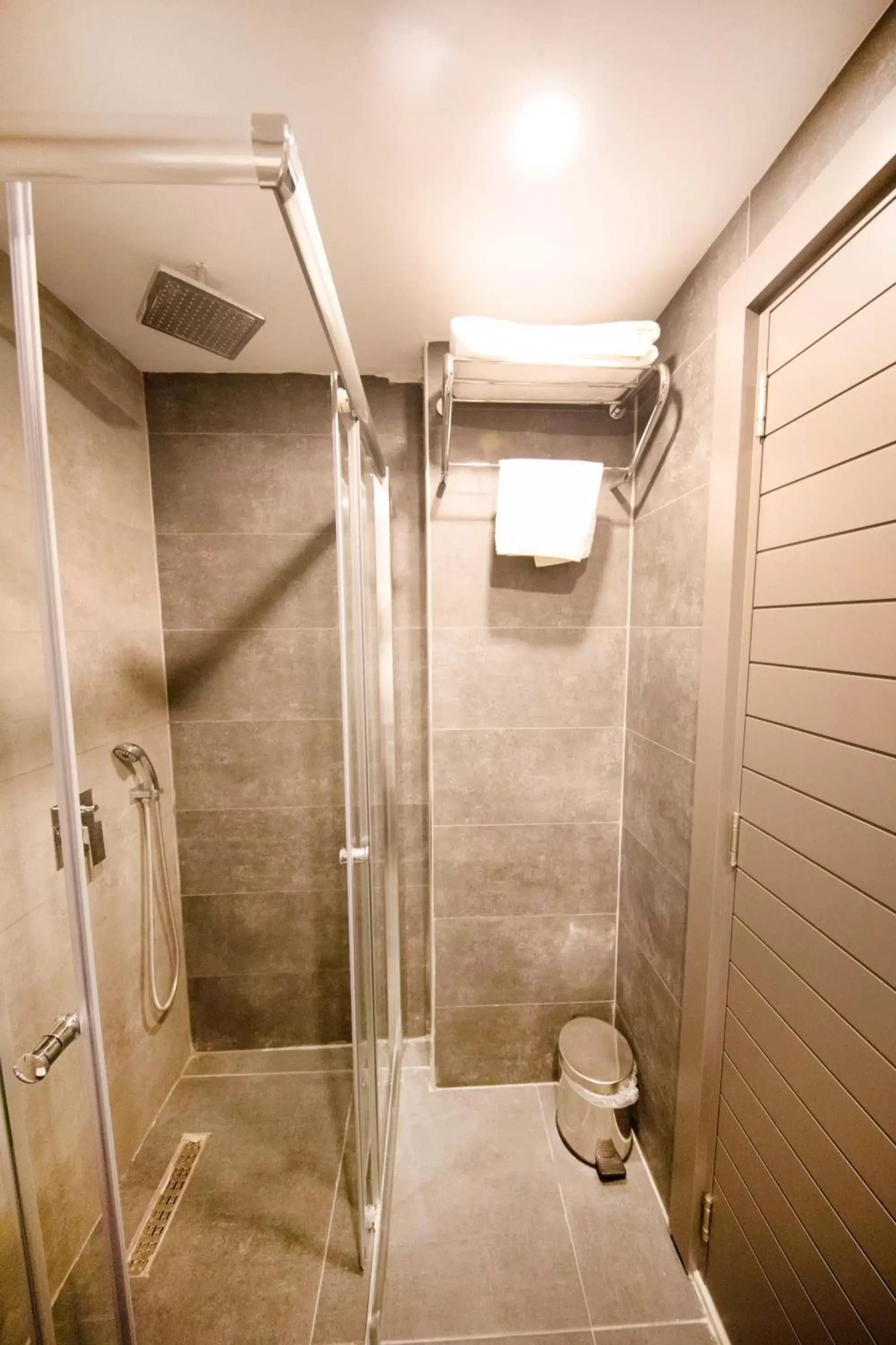 Shower, Bathroom in Laren Sea Side Hotel Spa