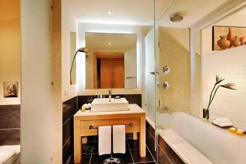 Bathroom in Movenpick Waterpark Resort & Spa Soma Bay