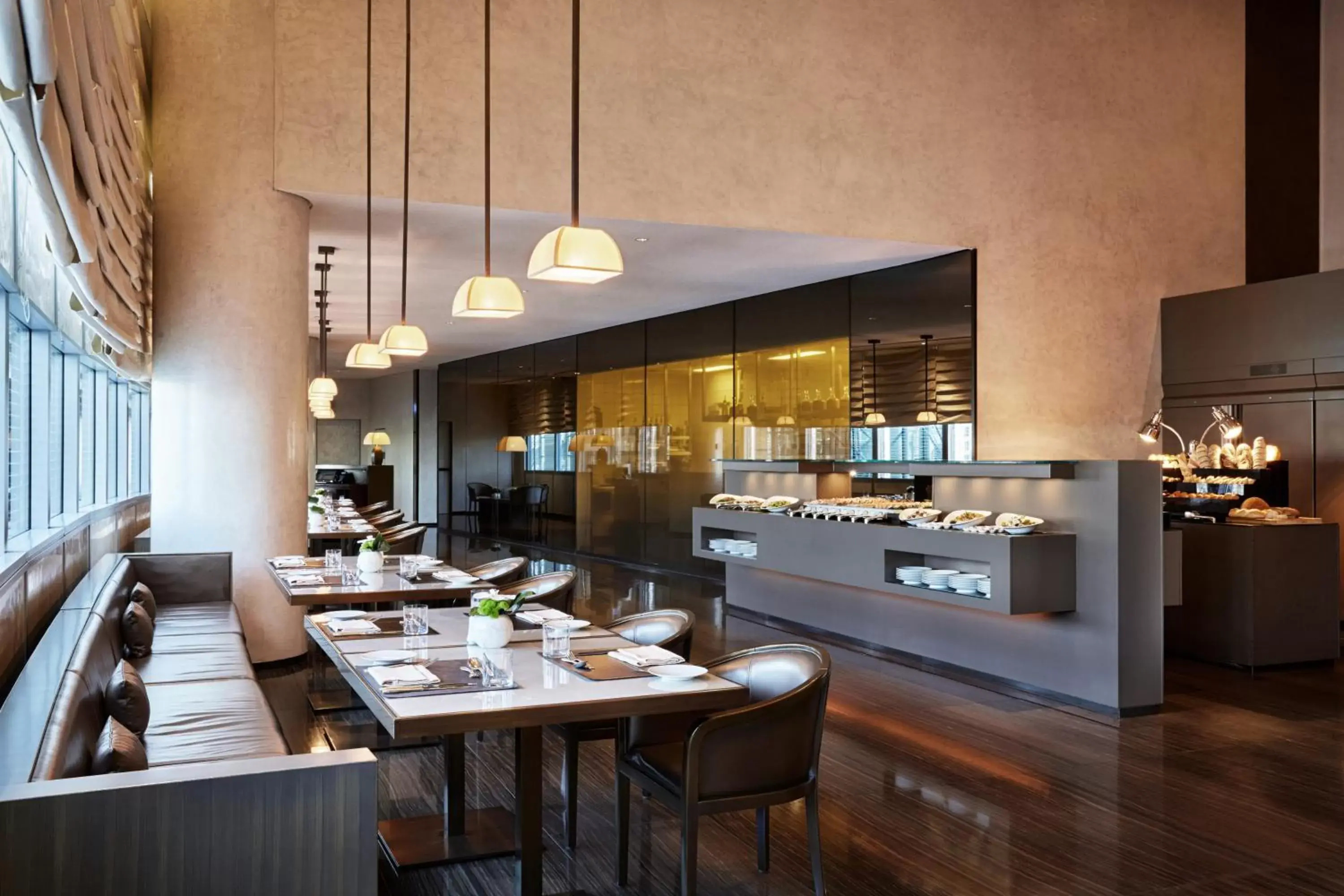 Breakfast, Restaurant/Places to Eat in Armani Hotel Dubai