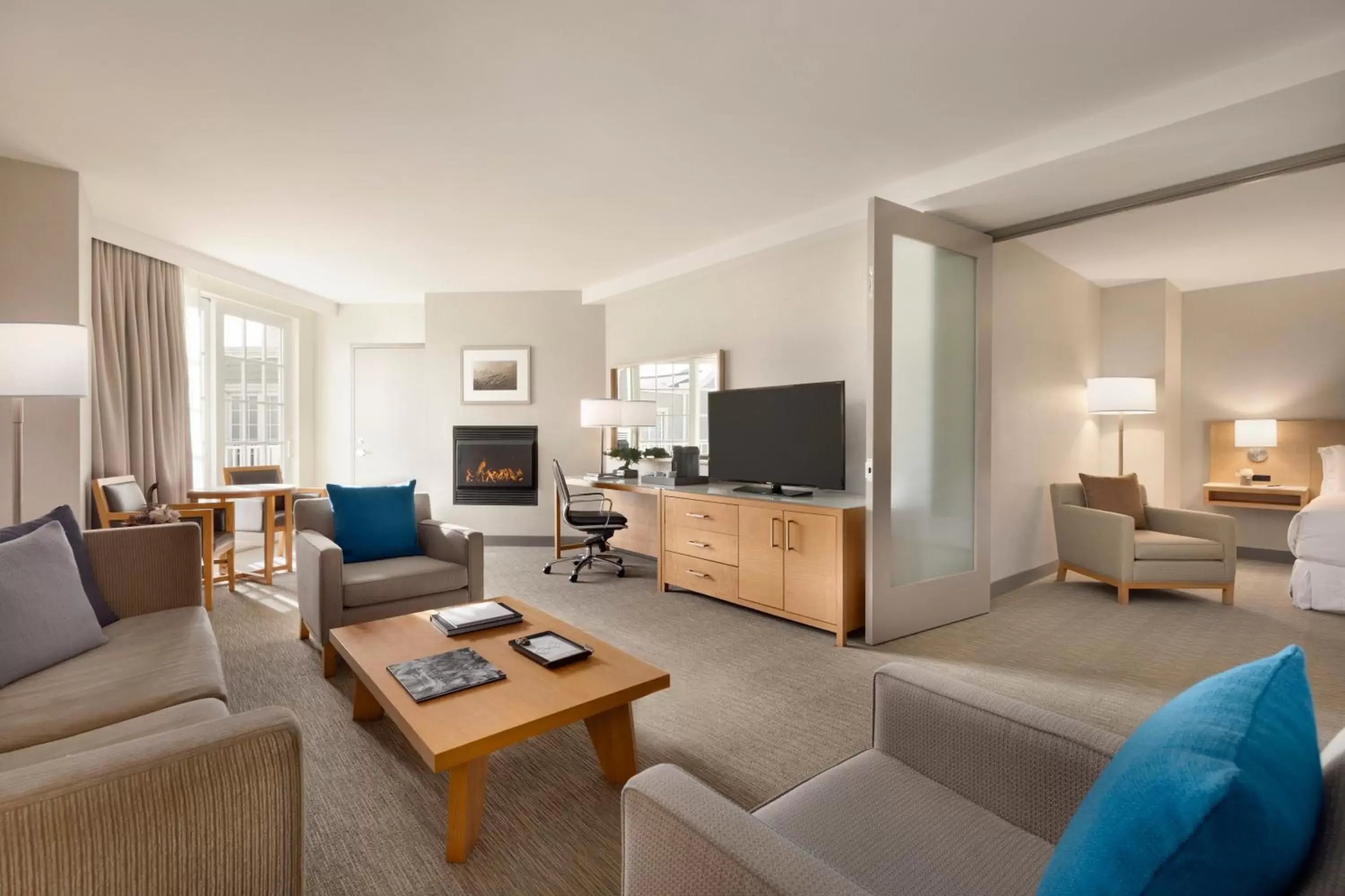 Bedroom, Seating Area in InterContinental The Clement Monterey, an IHG Hotel