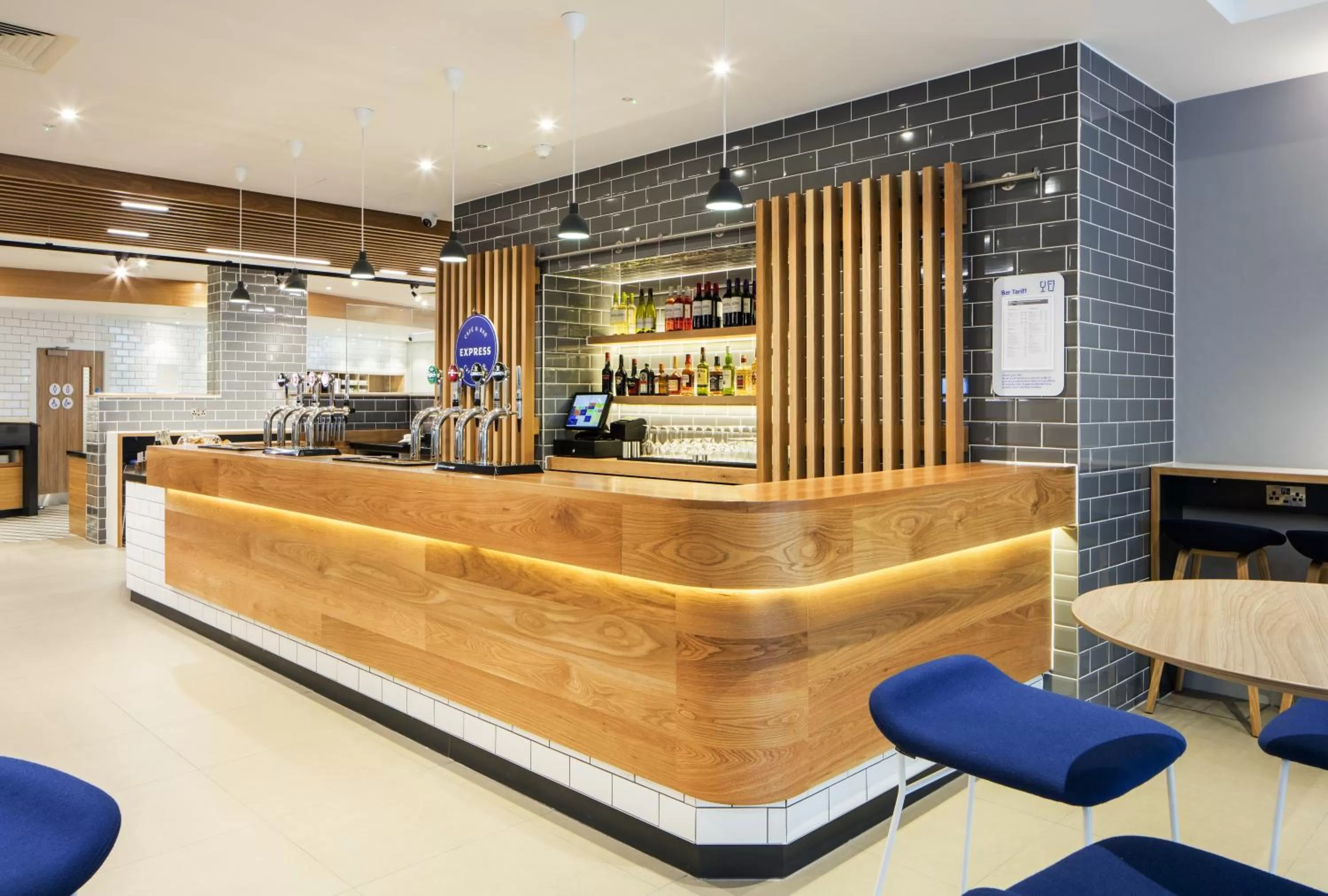 Lounge or bar in Holiday Inn Express Dublin City Centre by IHG