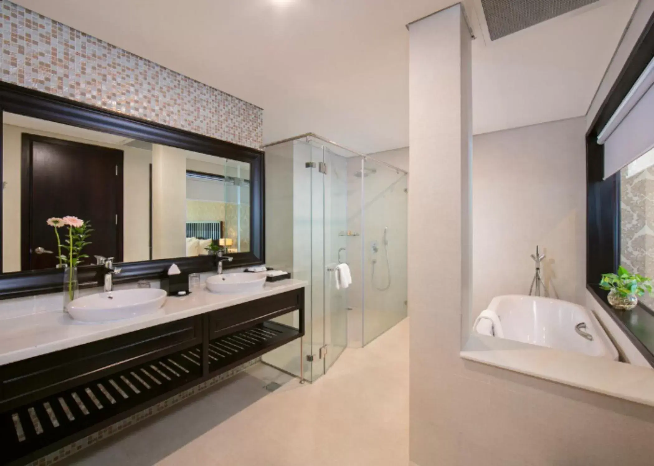 Bathroom in Swiss-Belresort Tuyen Lam