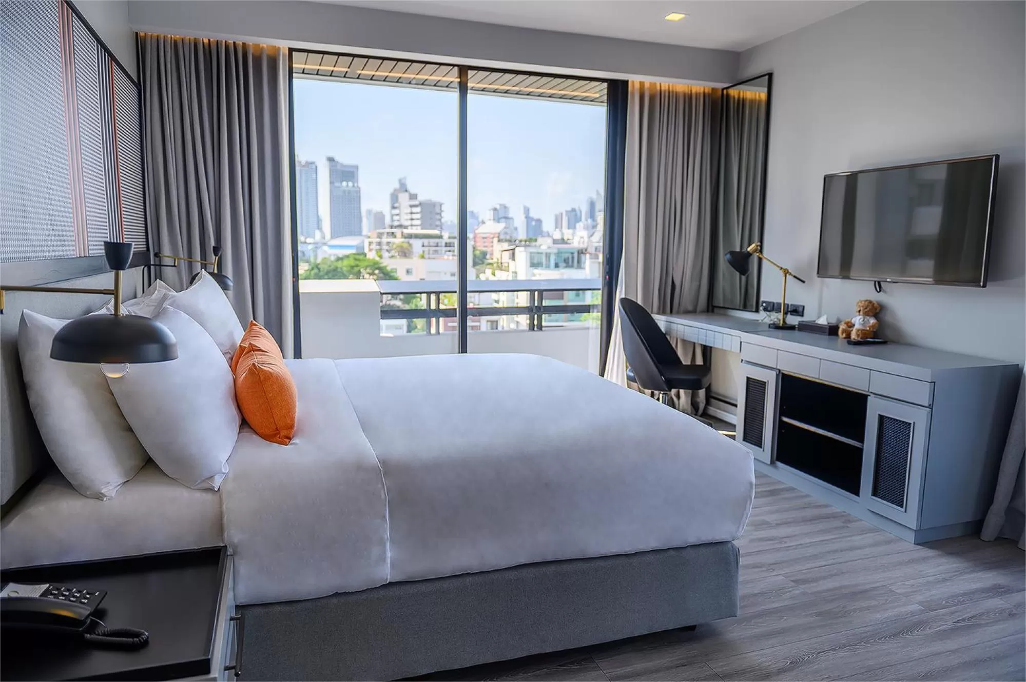 Bed in Oakwood Residence Sukhumvit Thonglor Bangkok