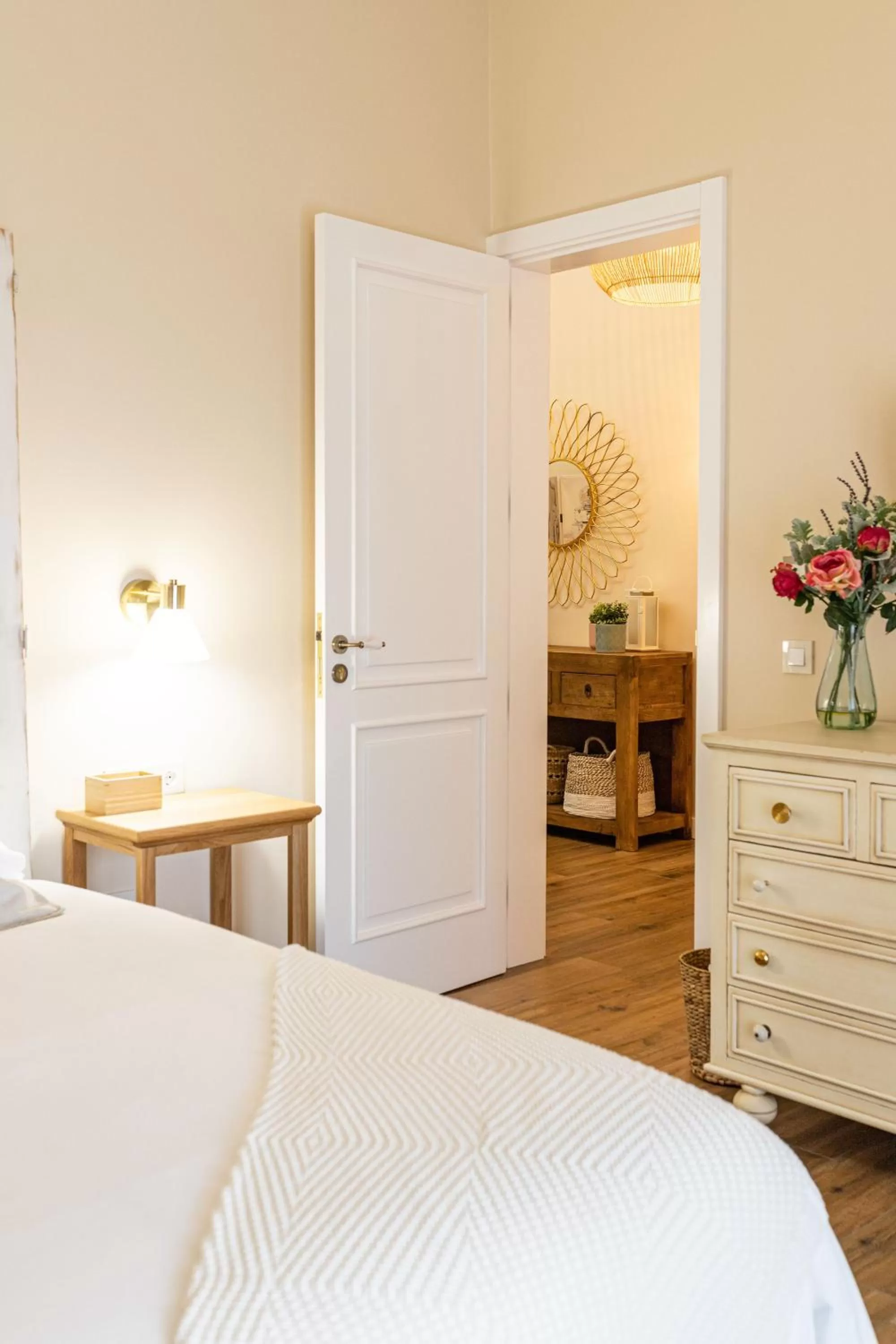 Photo of the whole room in Hotel Rural Ohana