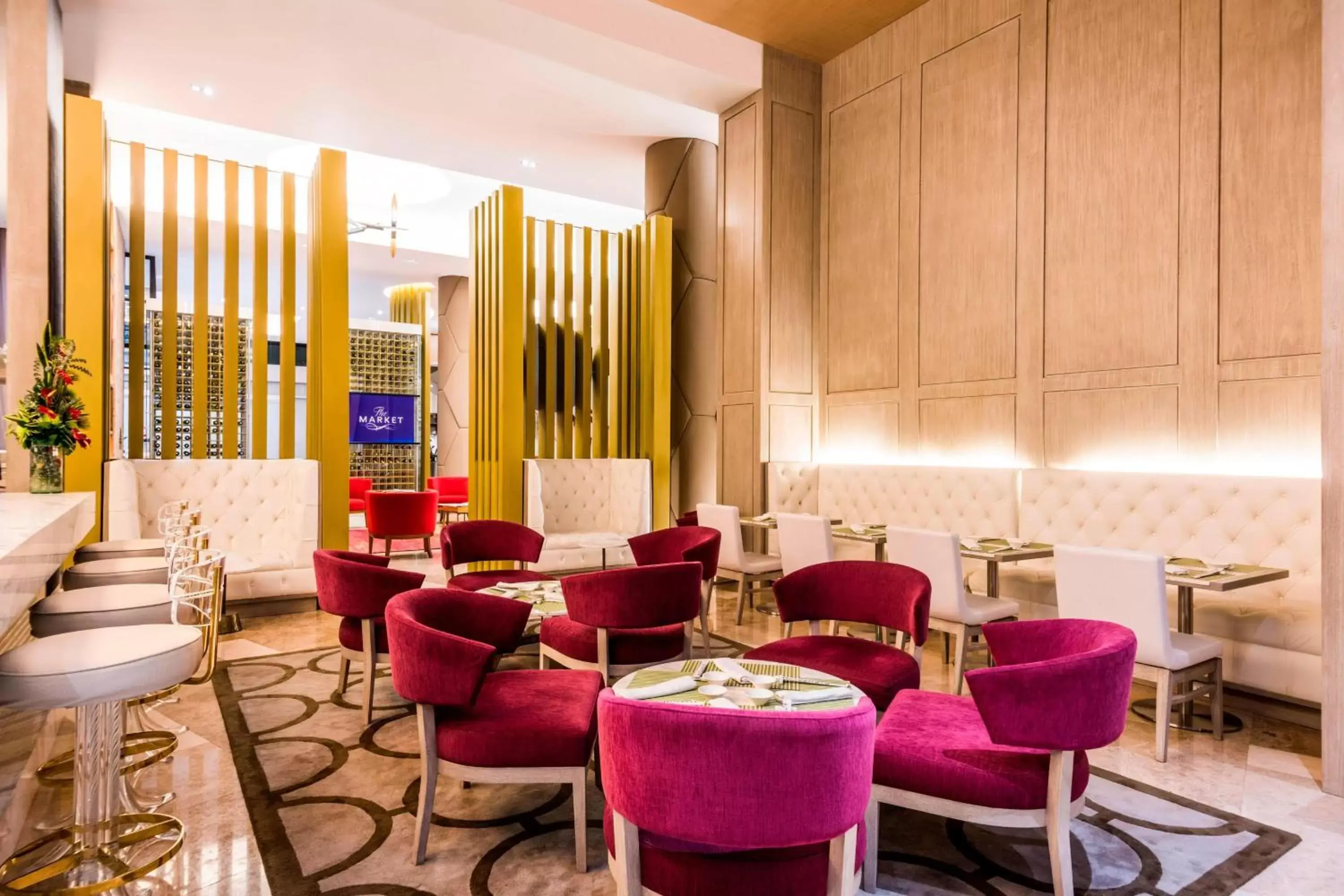 Lounge or bar, Lounge/Bar in Medellin Marriott Hotel