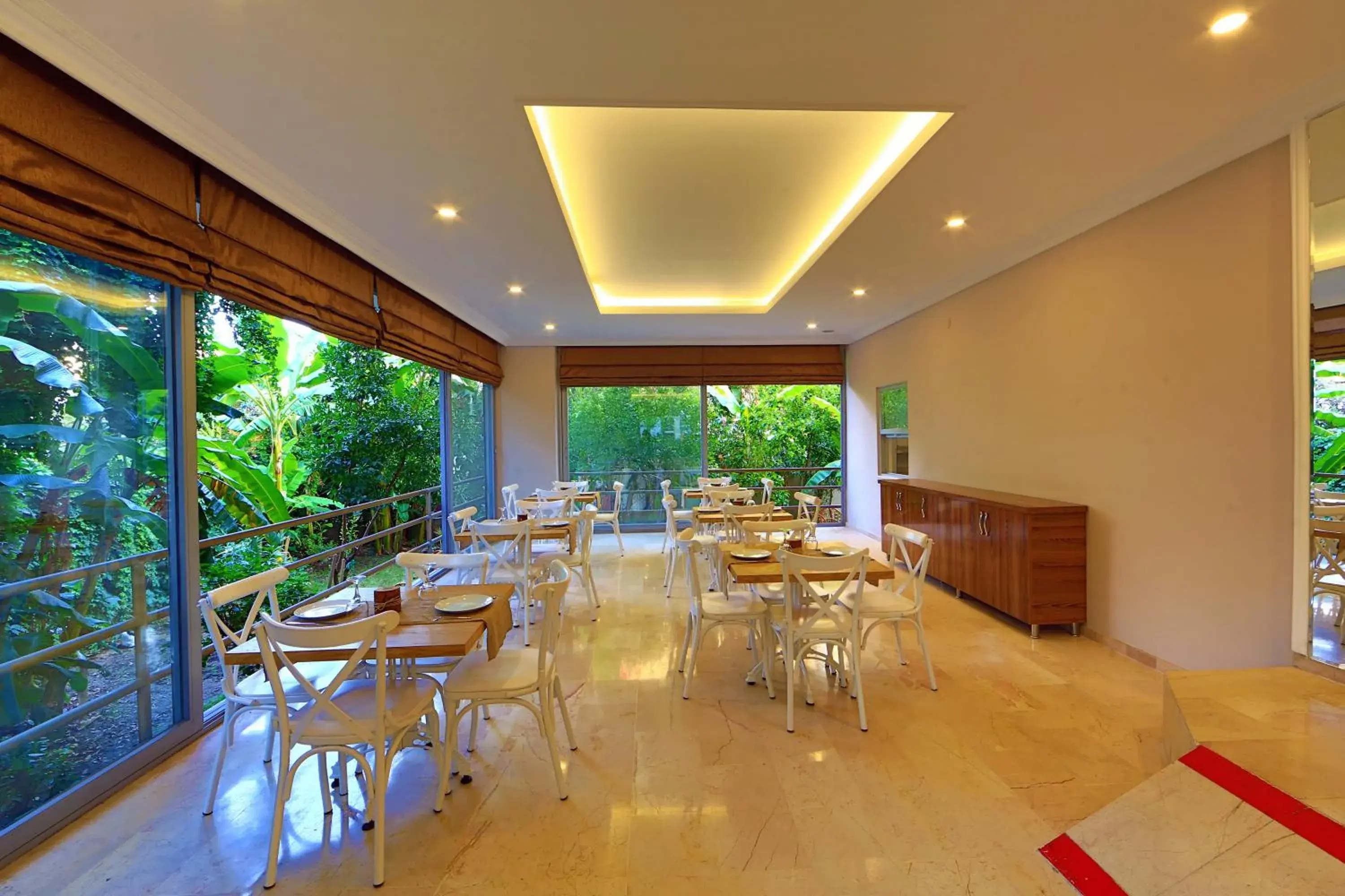 Restaurant/places to eat in Perle Apart Hotel Restaurant/places to eat in Perle Apart Hotel