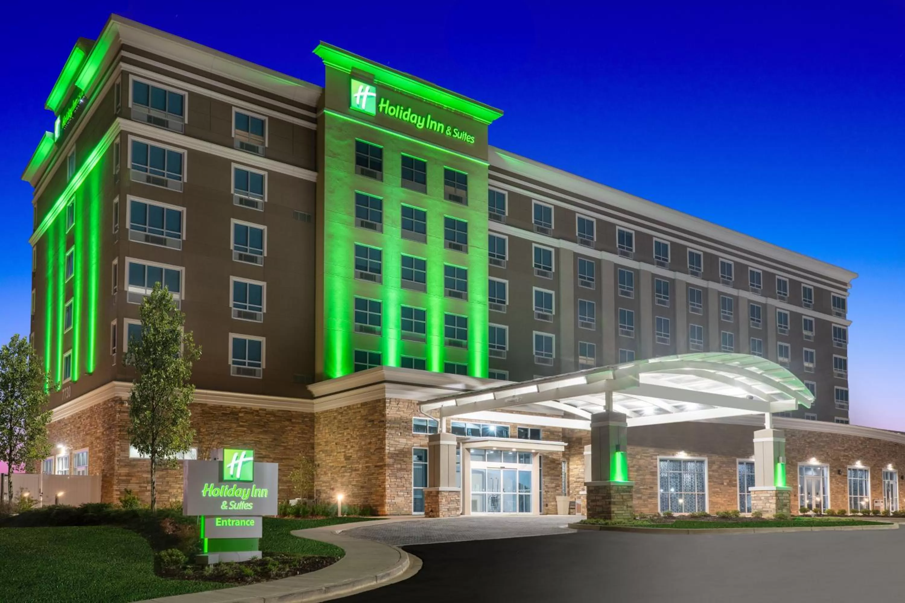 Property building in Holiday Inn & Suites Memphis Southeast-Germantown by IHG