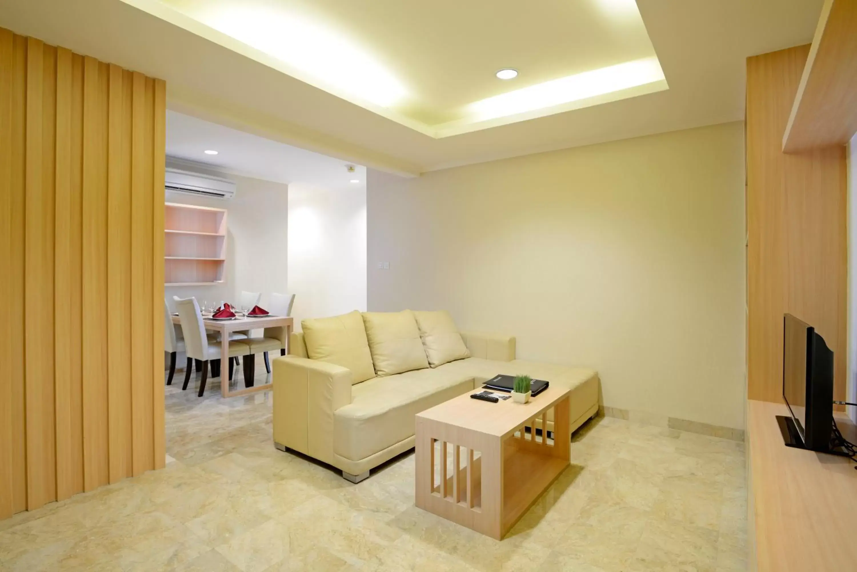 Living room, Seating Area in Midtown Residence Simatupang Jakarta