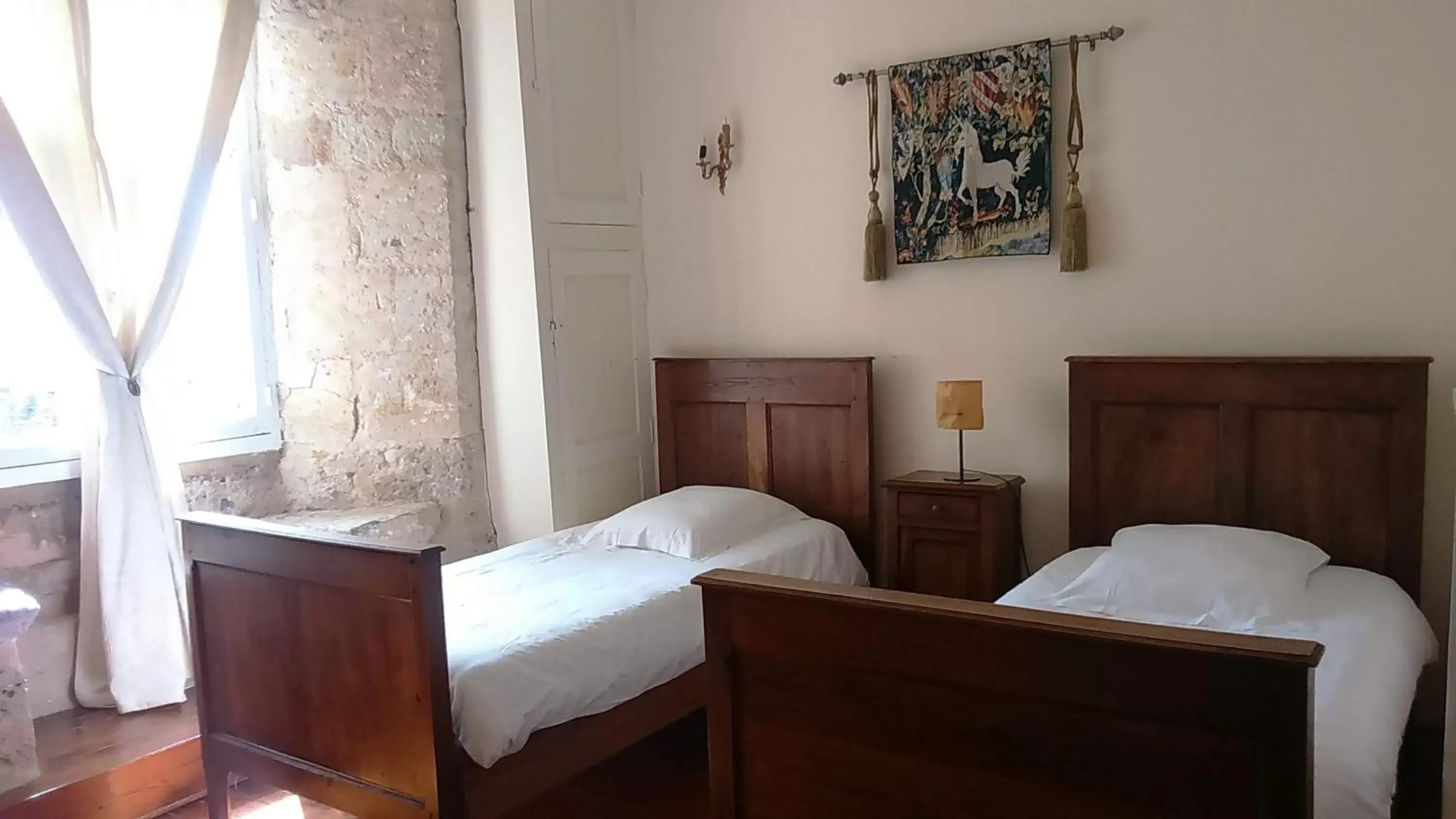 Bed in Le Vieux Chateau