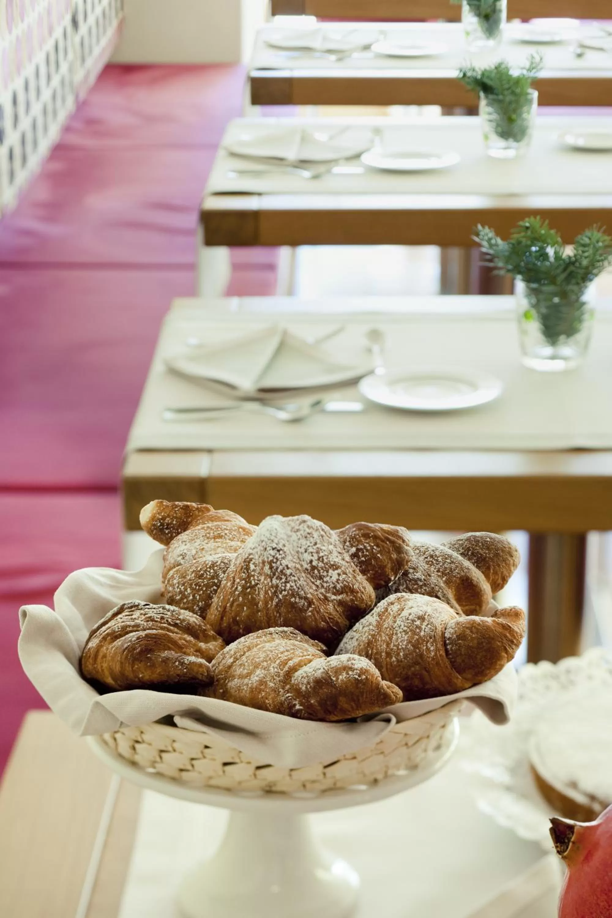 Restaurant/places to eat in Hotel Meublè Sertorelli Reit