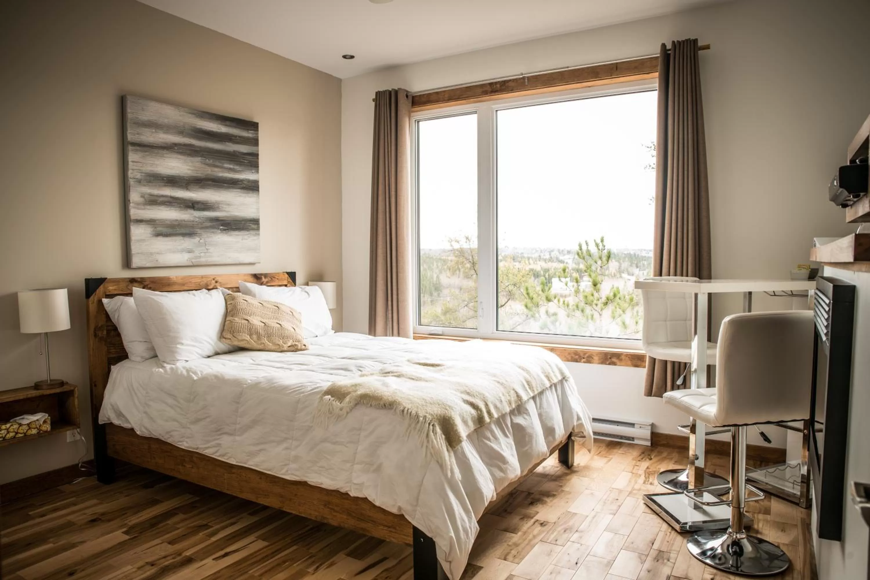 City view, Bed in Gîte du Haut des Arbres