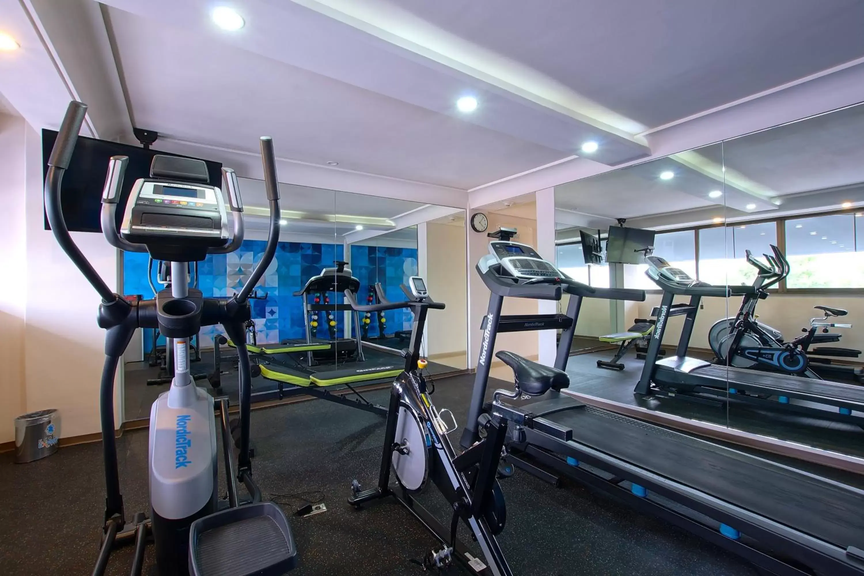 Fitness centre/facilities, Fitness Center/Facilities in Econo Express Hotel