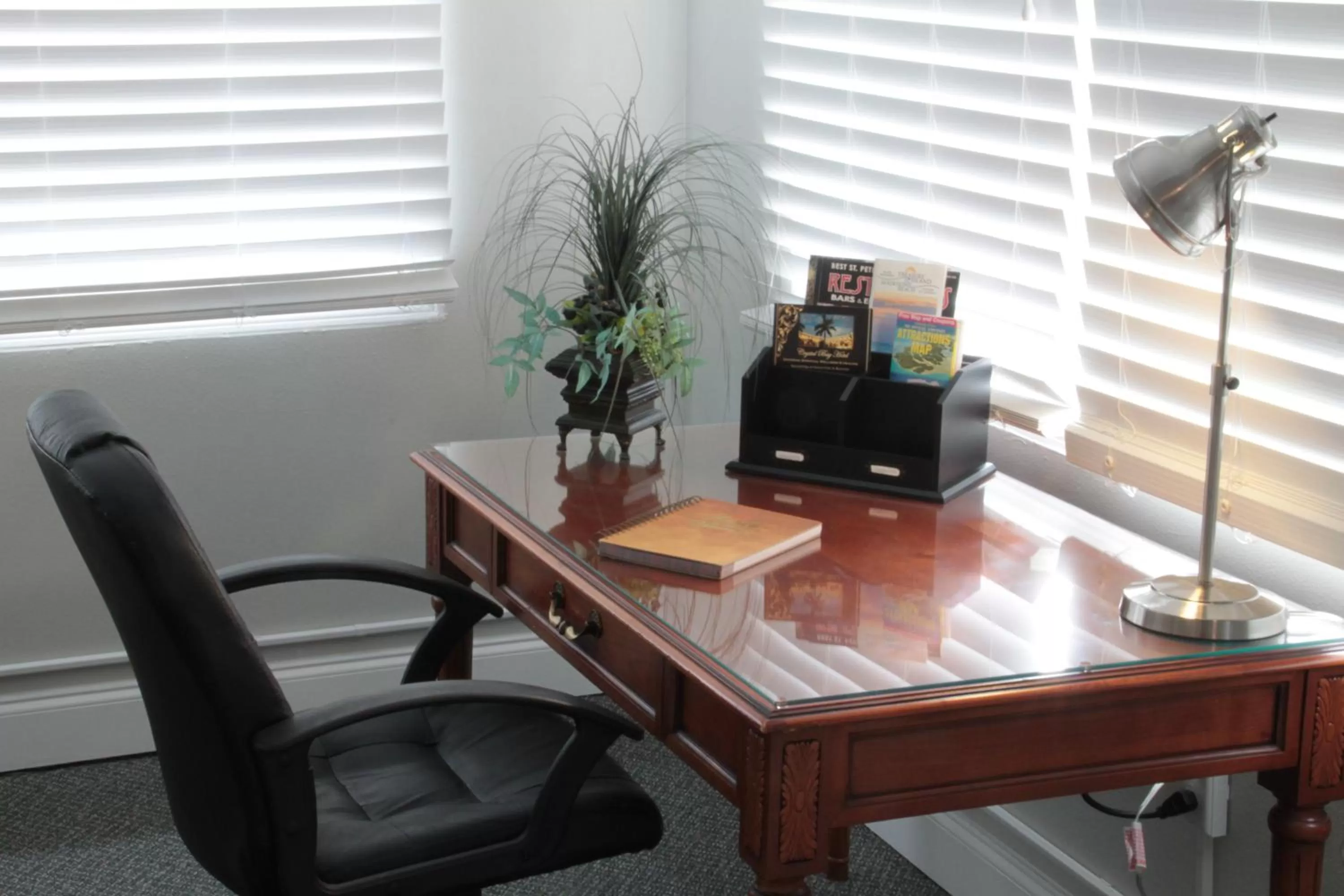 Area and facilities in Crystal Bay Historic Hotel