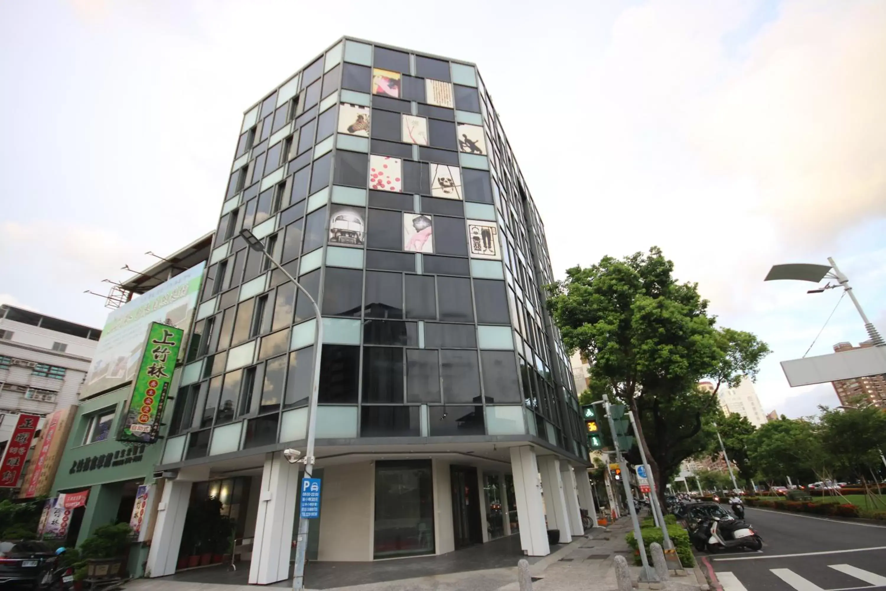 Property Building in Hotel Papa Whale-Kaohsiung Formosa Boulevard