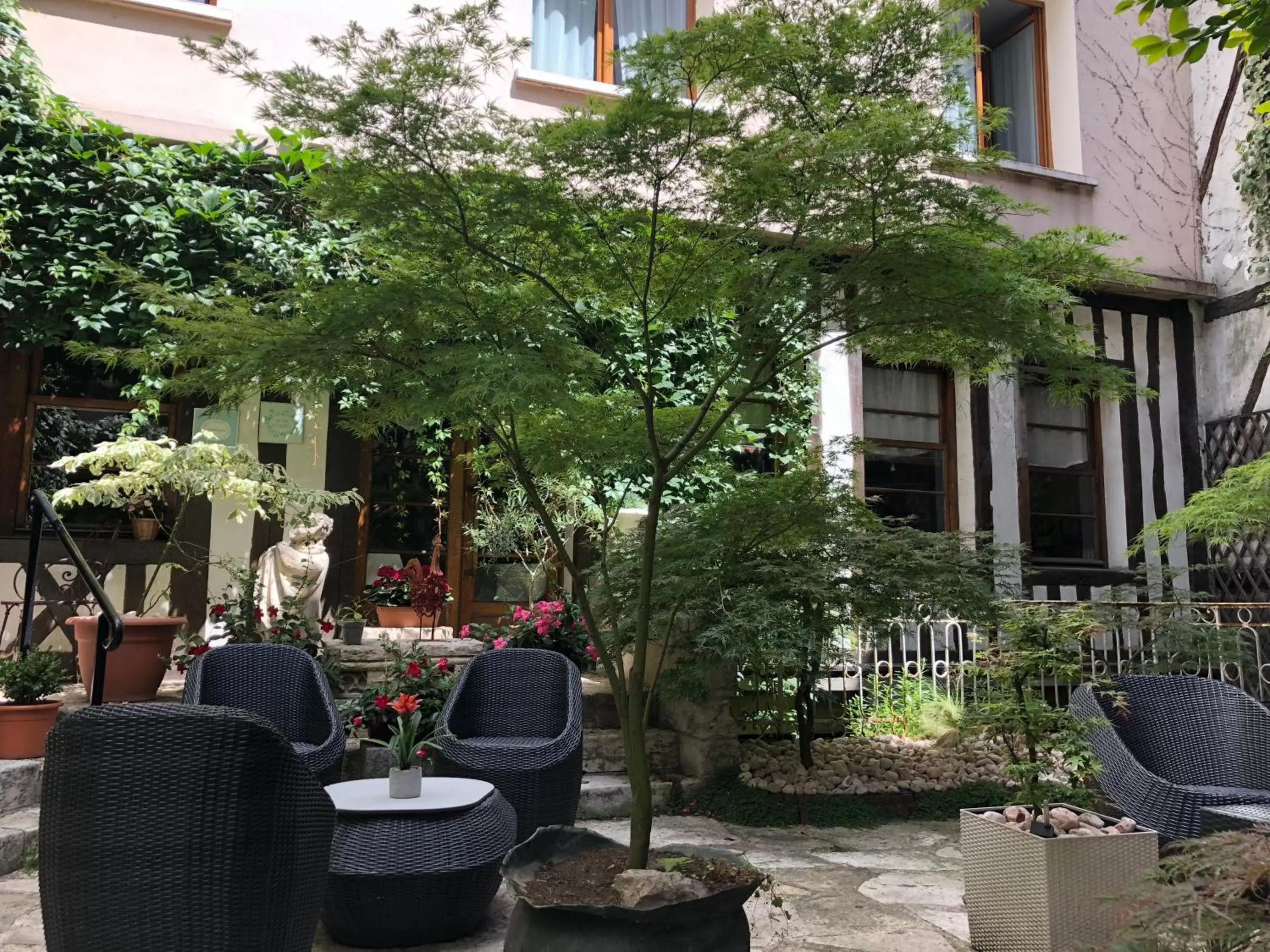 Patio, Patio/Outdoor Area in Hôtel De La Cathédrale