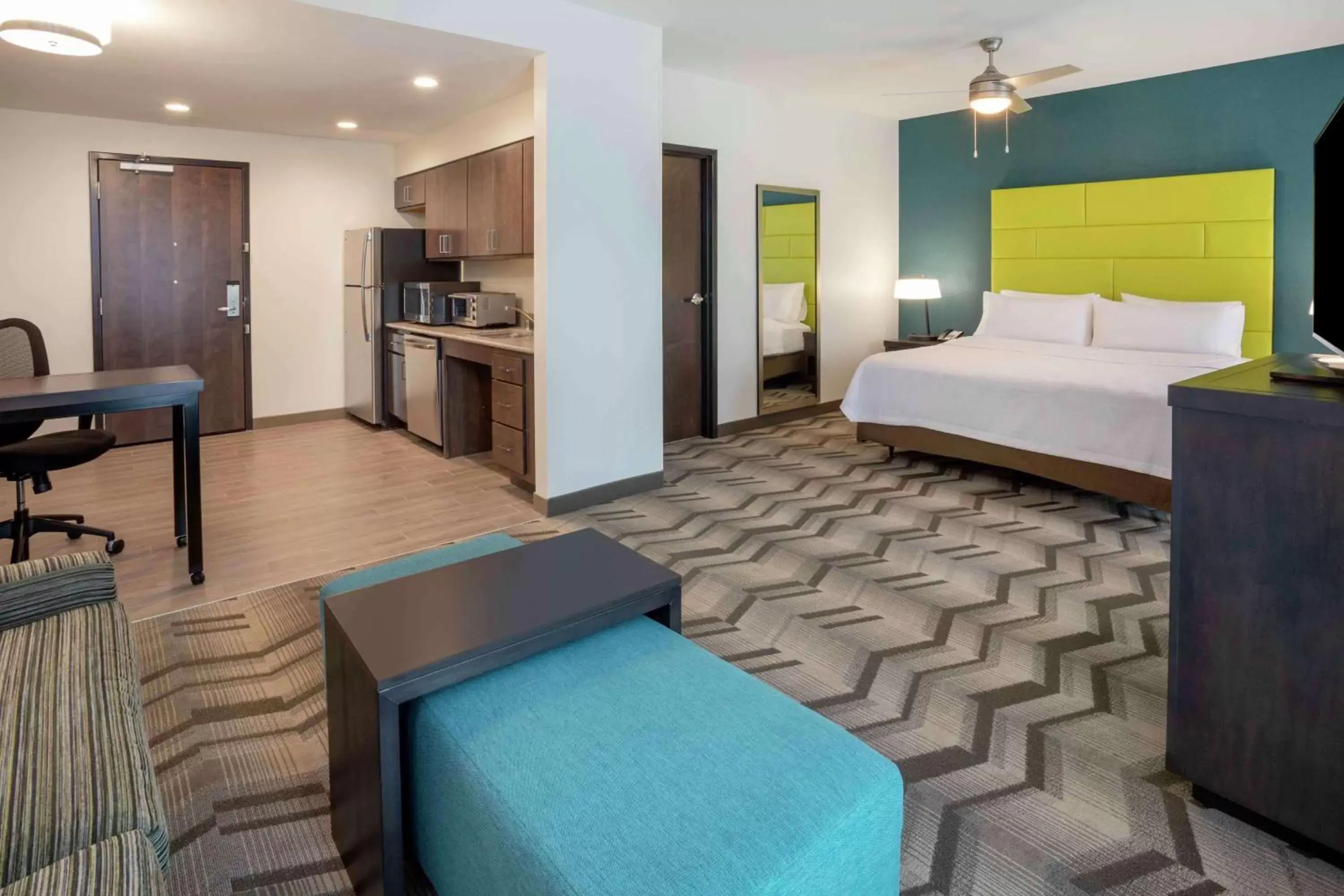 Bed in Homewood Suites By Hilton Edina Minneapolis
