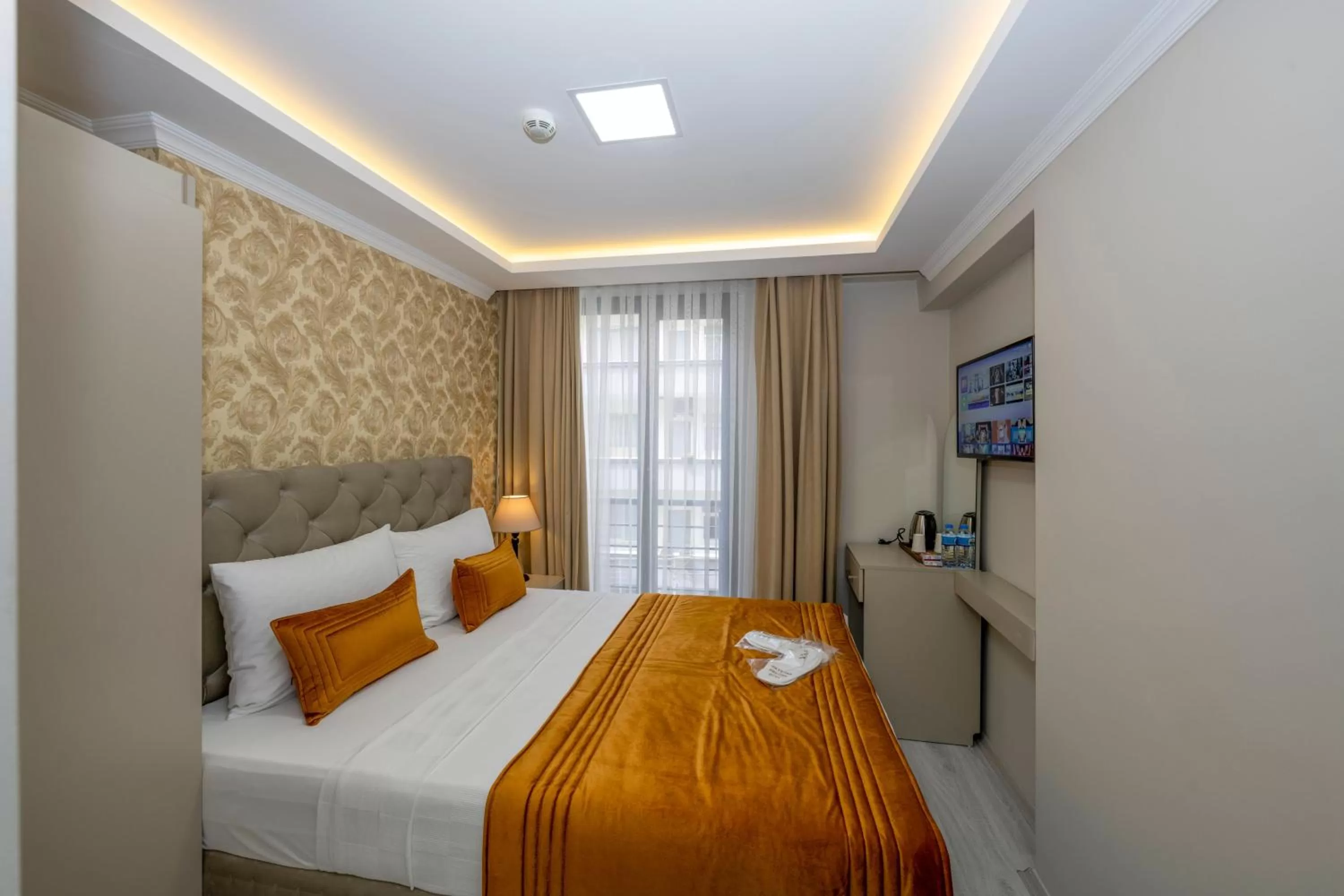 TV and multimedia, Bed in SKYSTAR DELUXE HOTEL