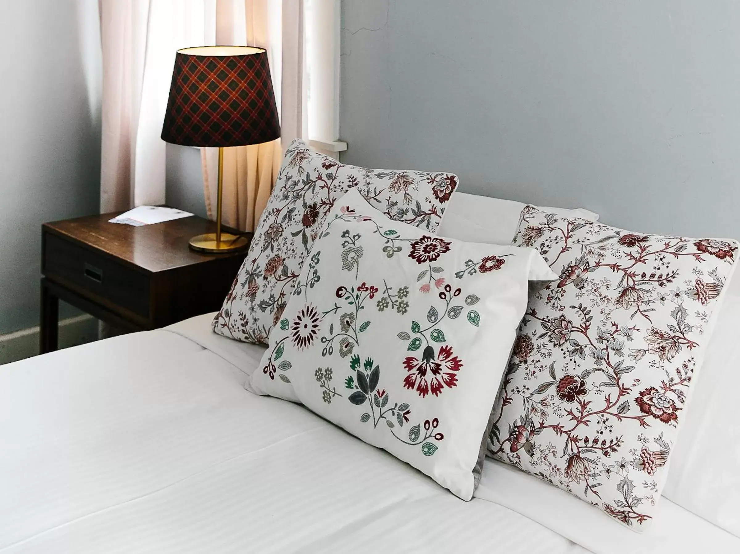 Bed in Bundanoon Hotel