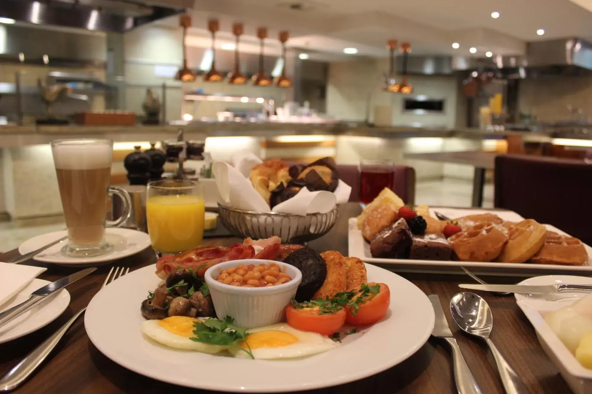 Restaurant/places to eat in Sofitel London Heathrow