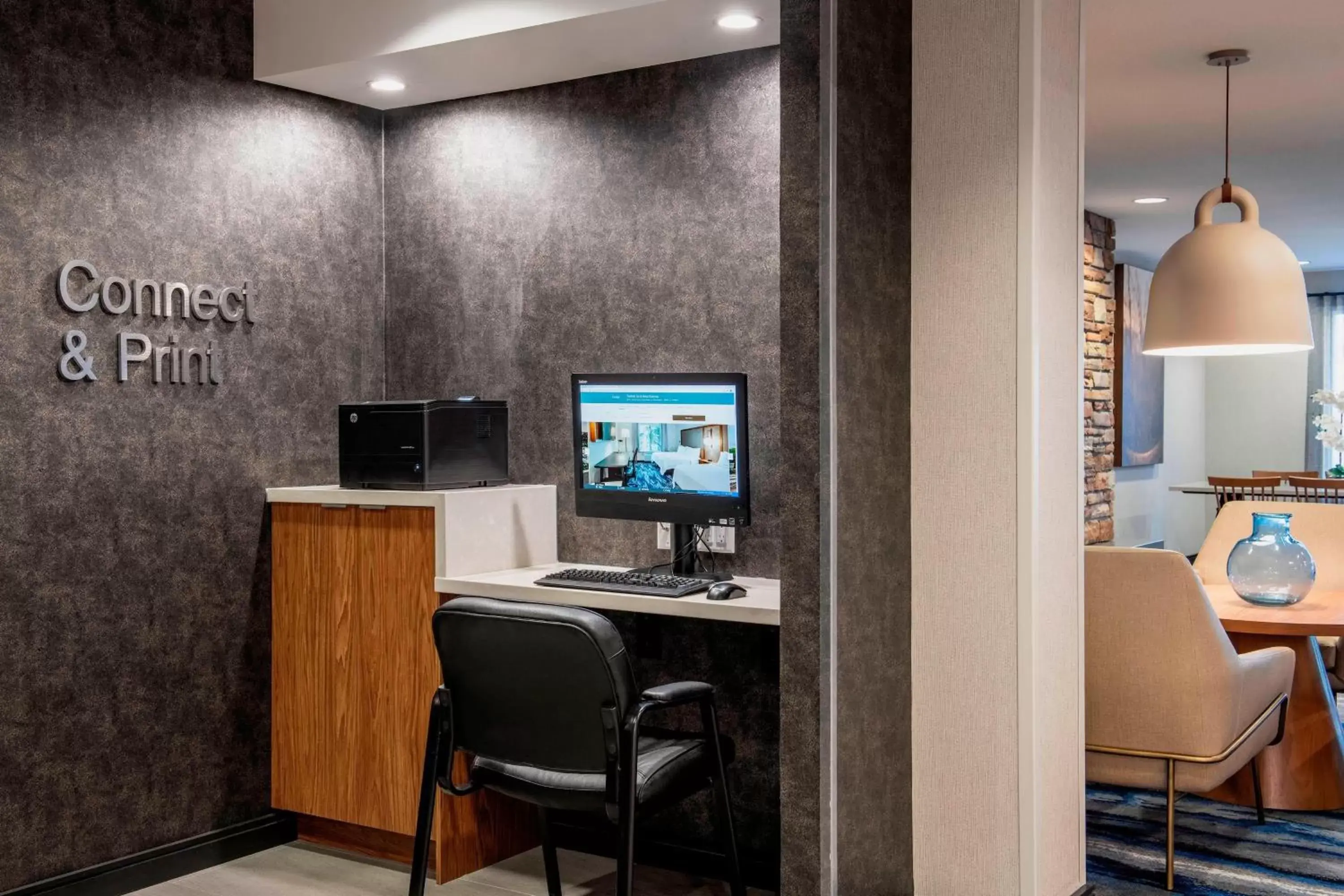 Business facilities in Fairfield Inn & Suites by Marriott Kelowna