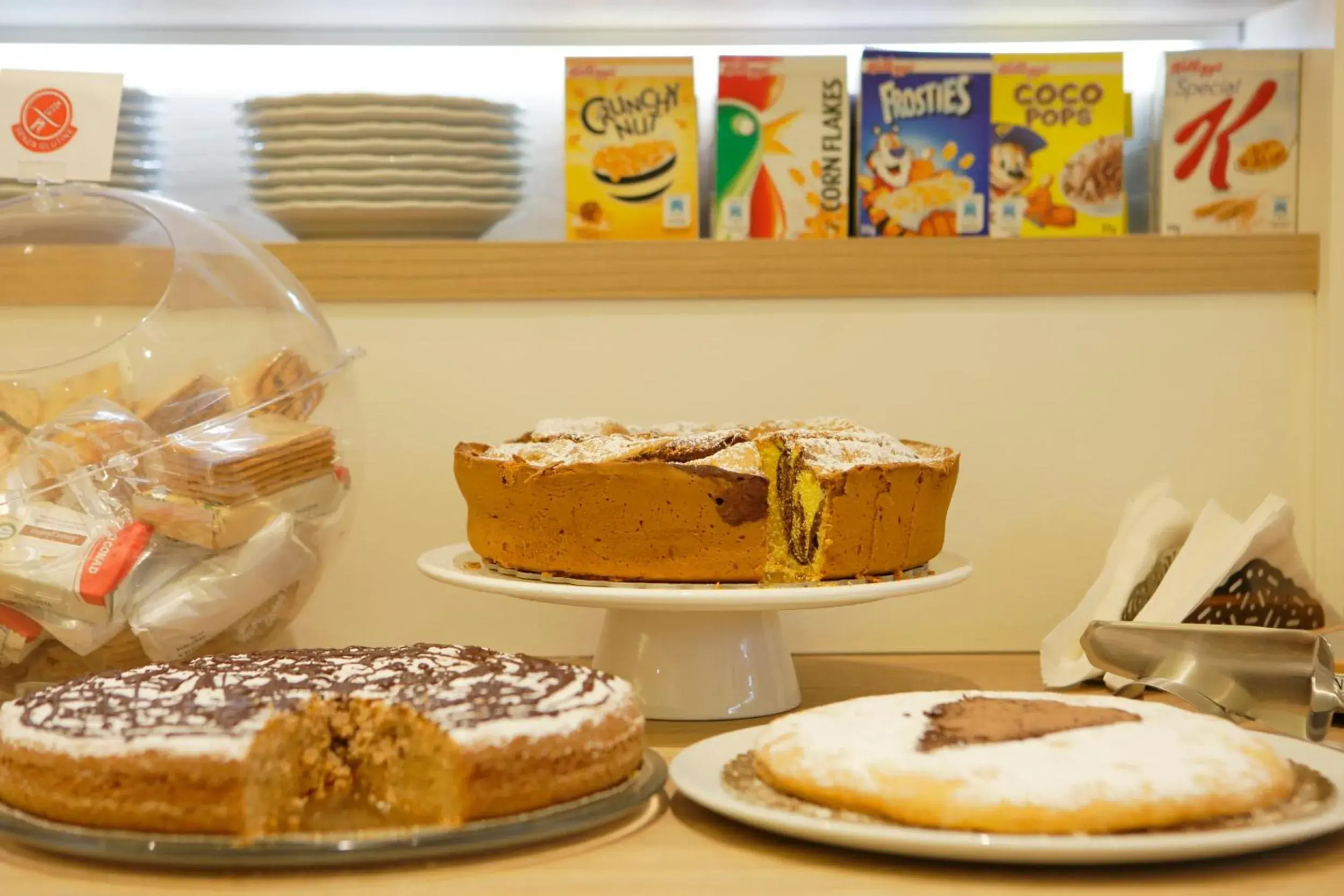 Continental breakfast, Food in Hotel Porta Nuova