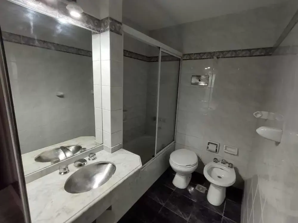 Bathroom in ADM Ayamitre Hotel