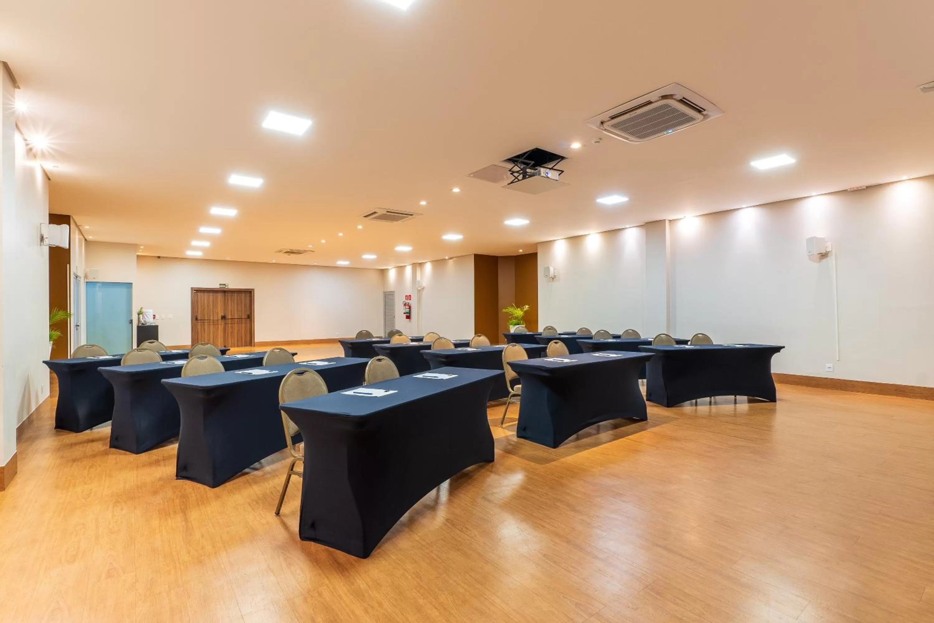 Meeting/conference room in Ucayali Hotel