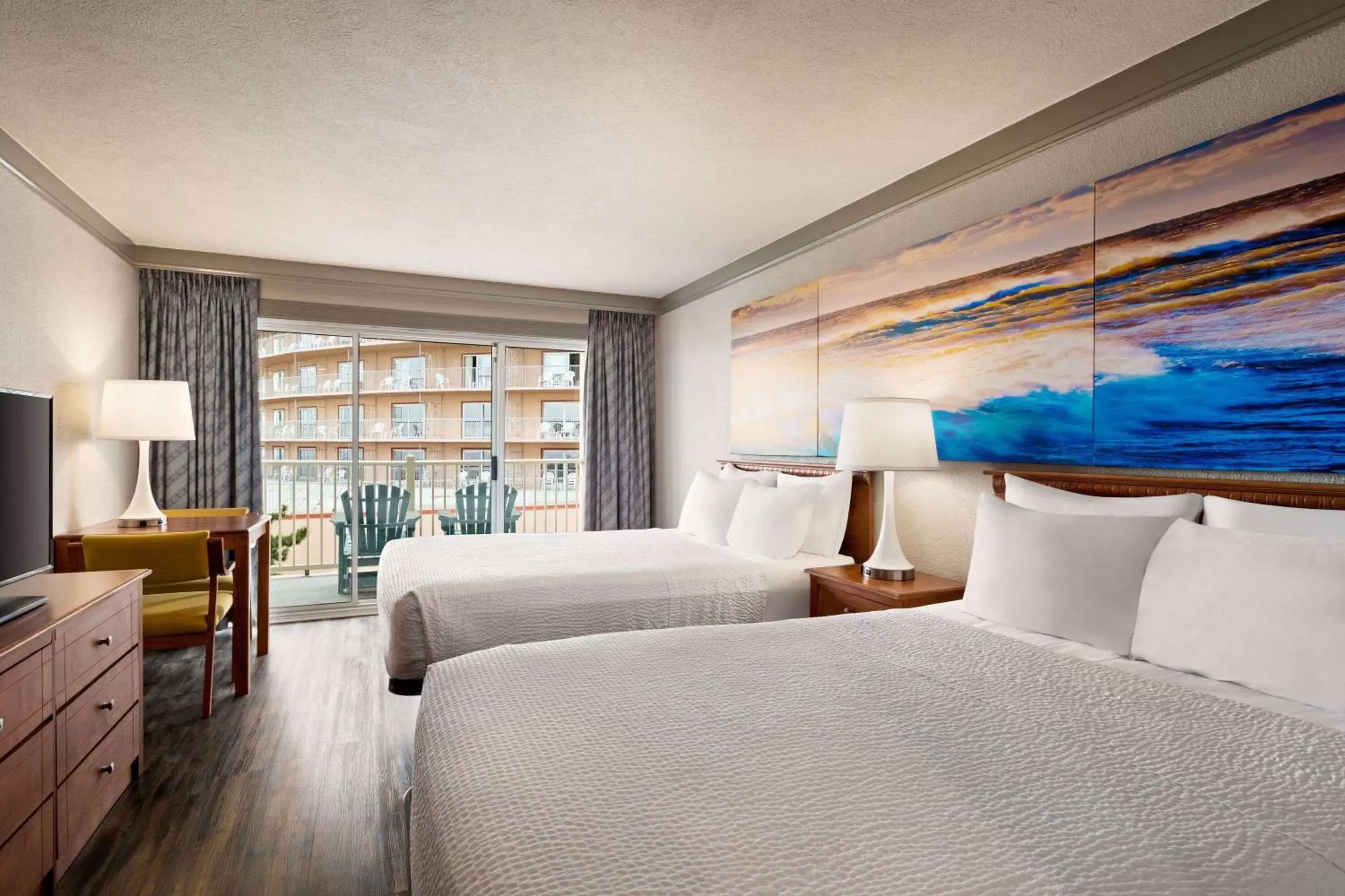 Photo of the whole room, Bed in Days Inn by Wyndham Ocean City Oceanfront Photo of the whole room, Bed in Days Inn by Wyndham Ocean City Oceanfront