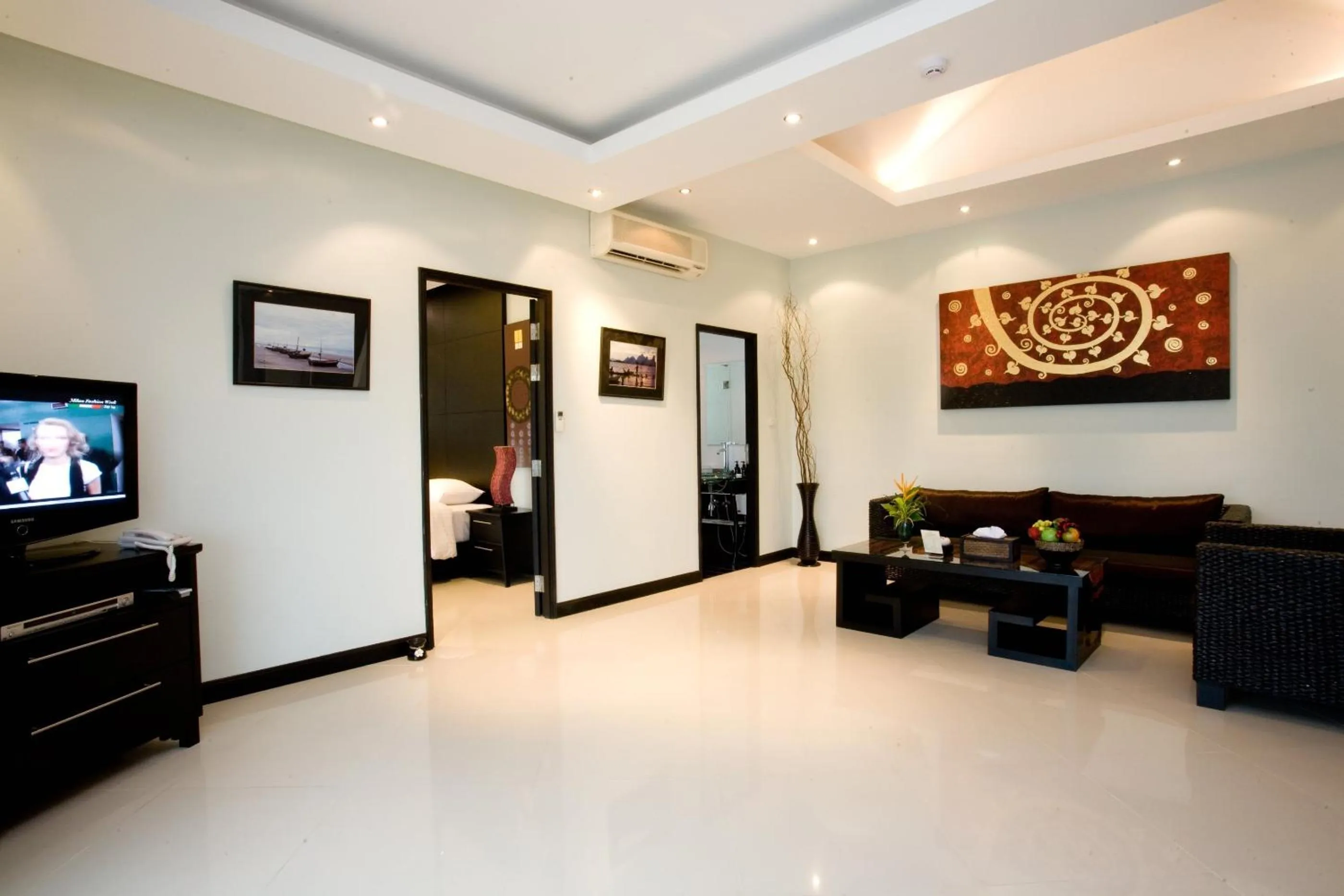 Deluxe One-Bedroom Suite in Palm Grove Resort, Pattaya