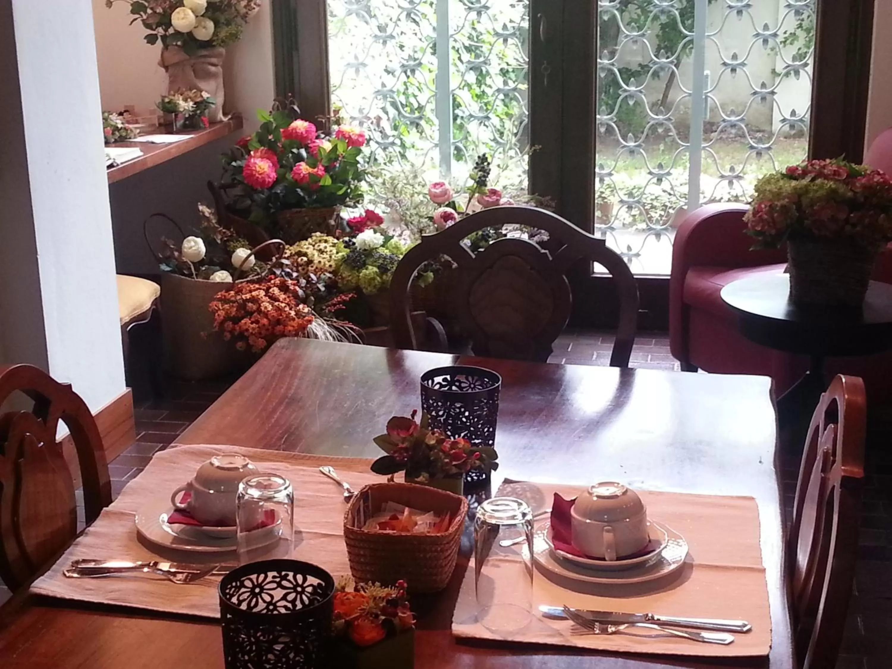 Restaurant/places to eat in Casa Calicantus