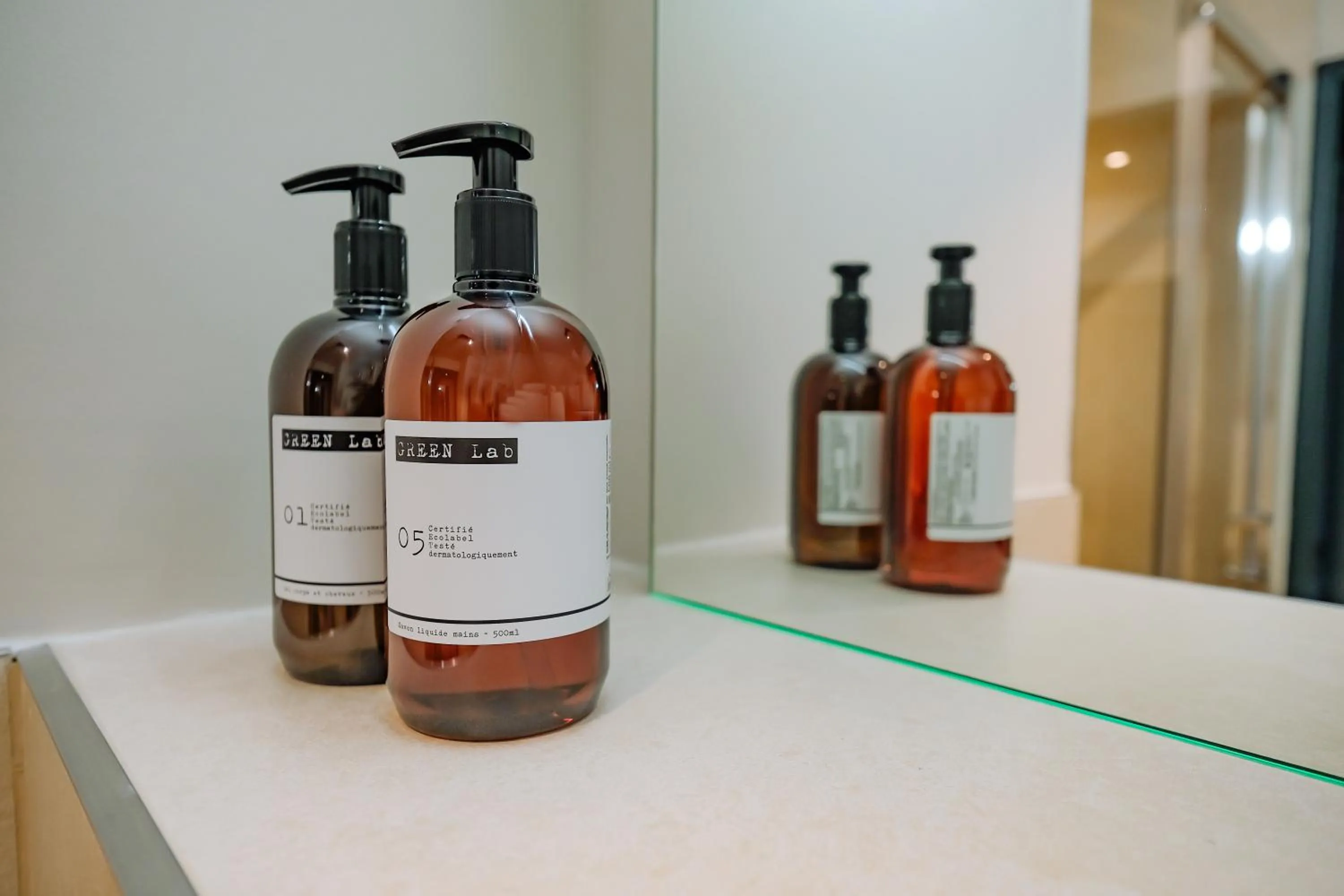 Bathroom in Live Hotels Bordeaux Lac