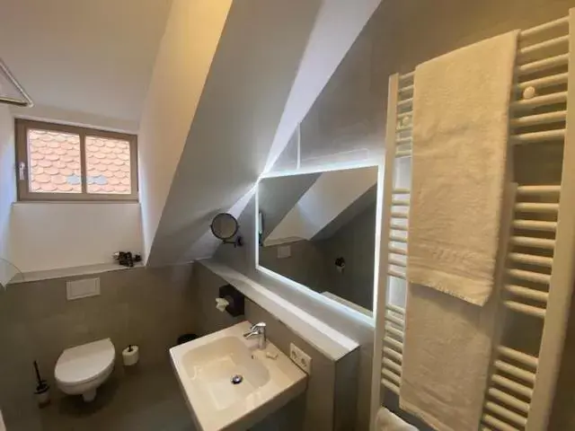Bathroom in Altstadthotel Alt & Jung