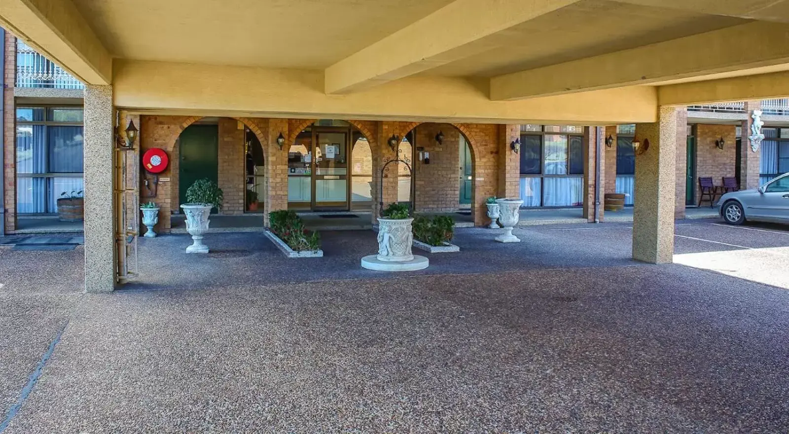 Facade/entrance in Cumberland Motor Inn