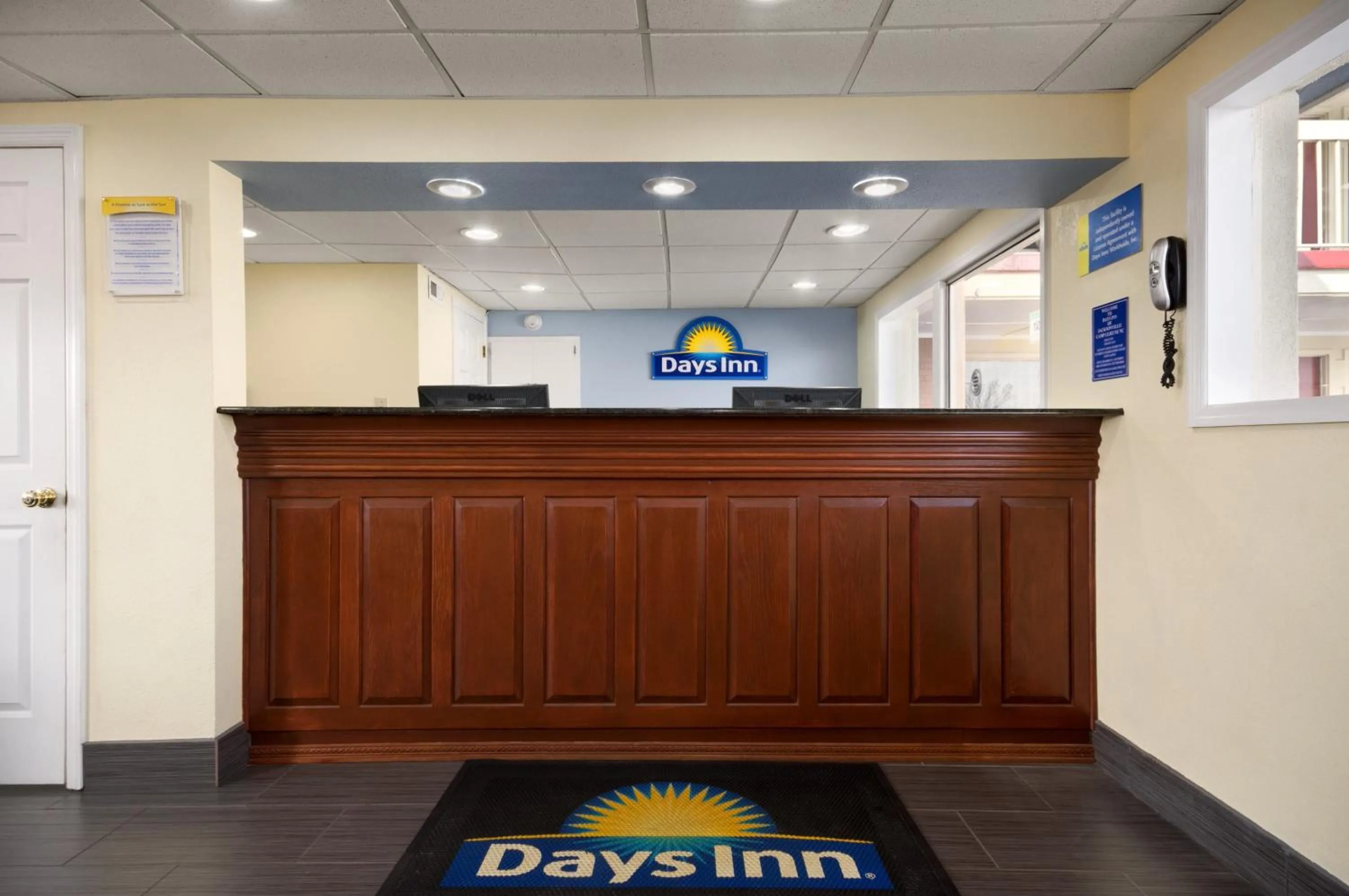 Lobby or reception in Days Inn by Wyndham Jacksonville NC