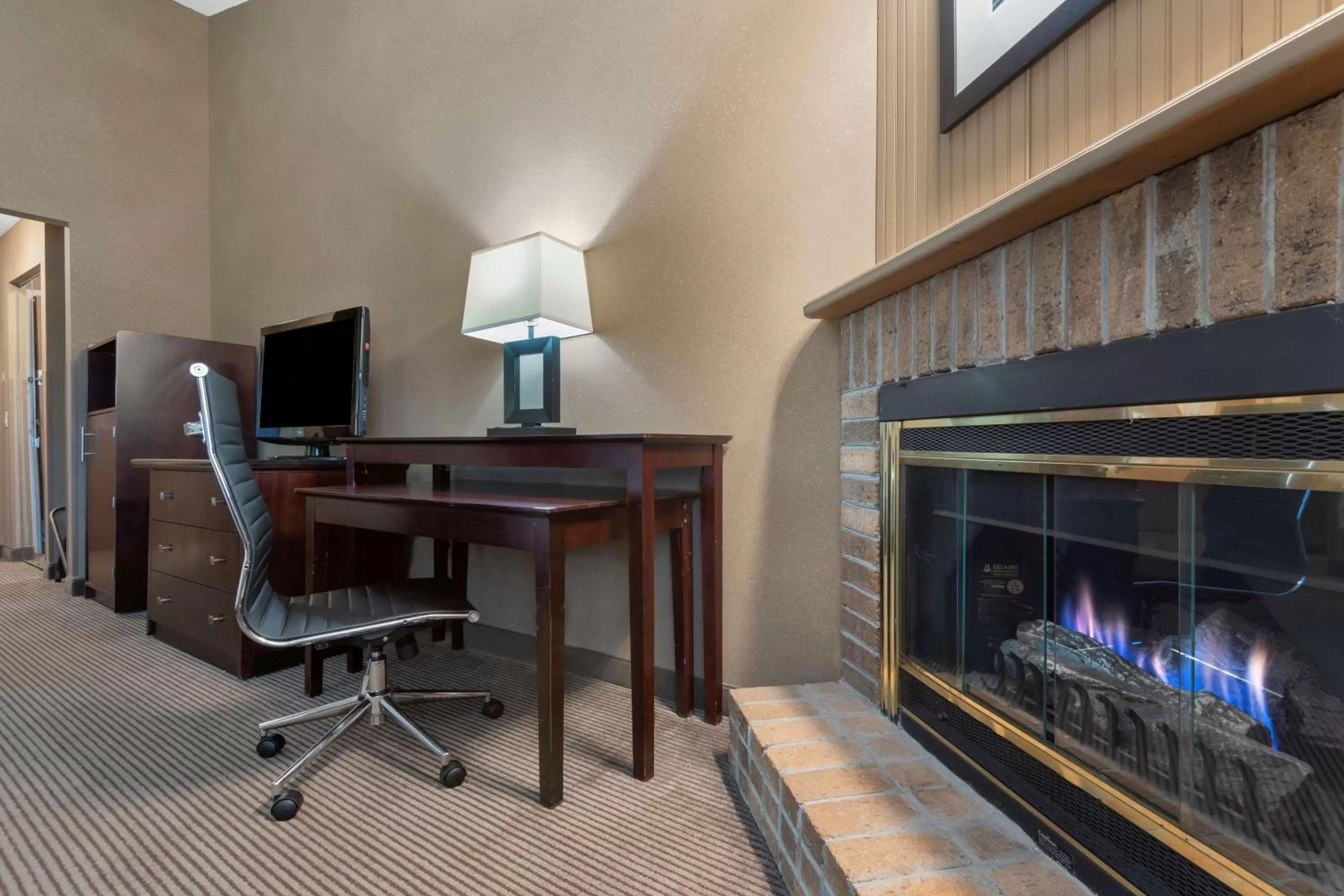 Bedroom in Best Western University Inn