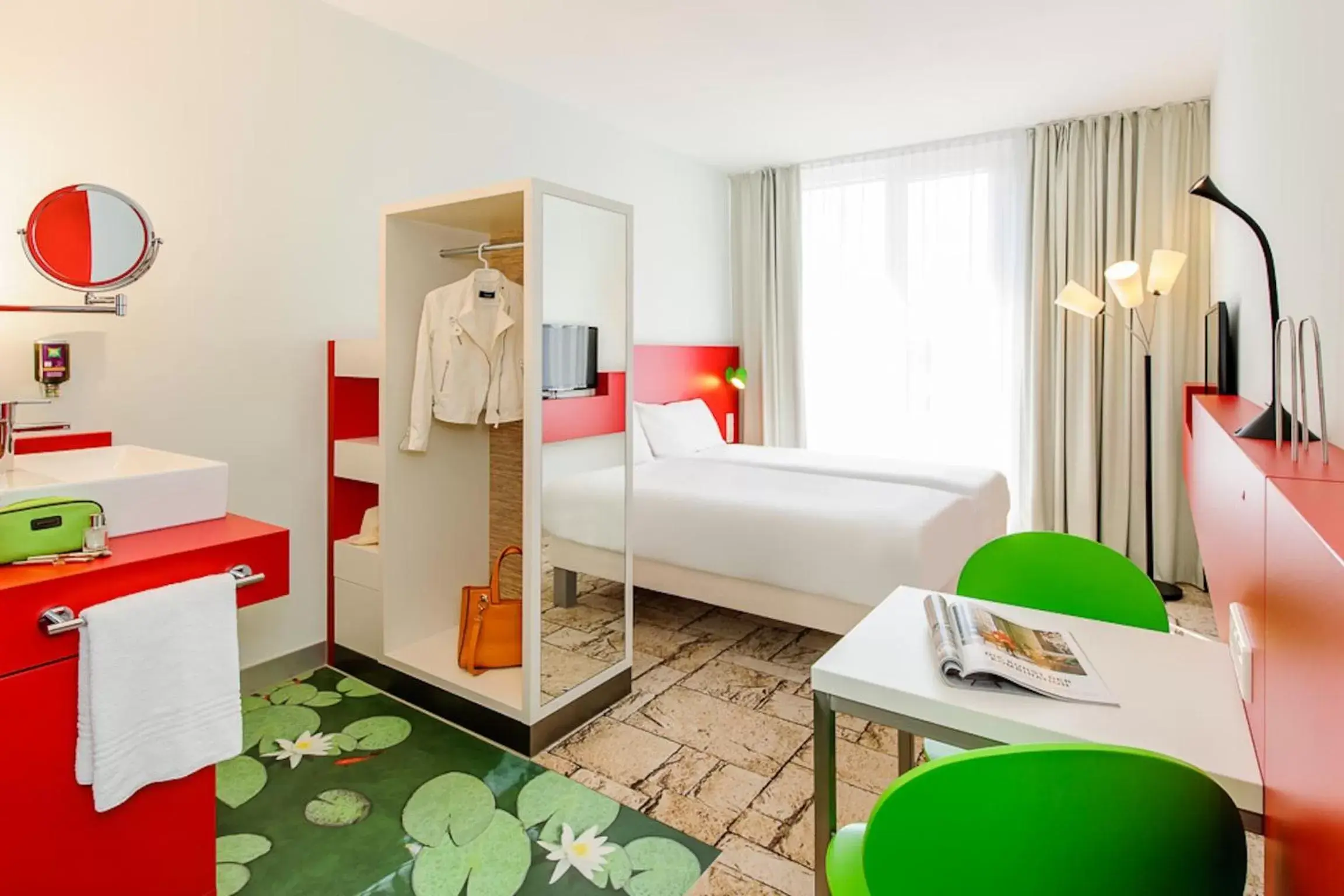 Photo of the whole room, Bed in ibis Styles Karlsruhe Ettlingen