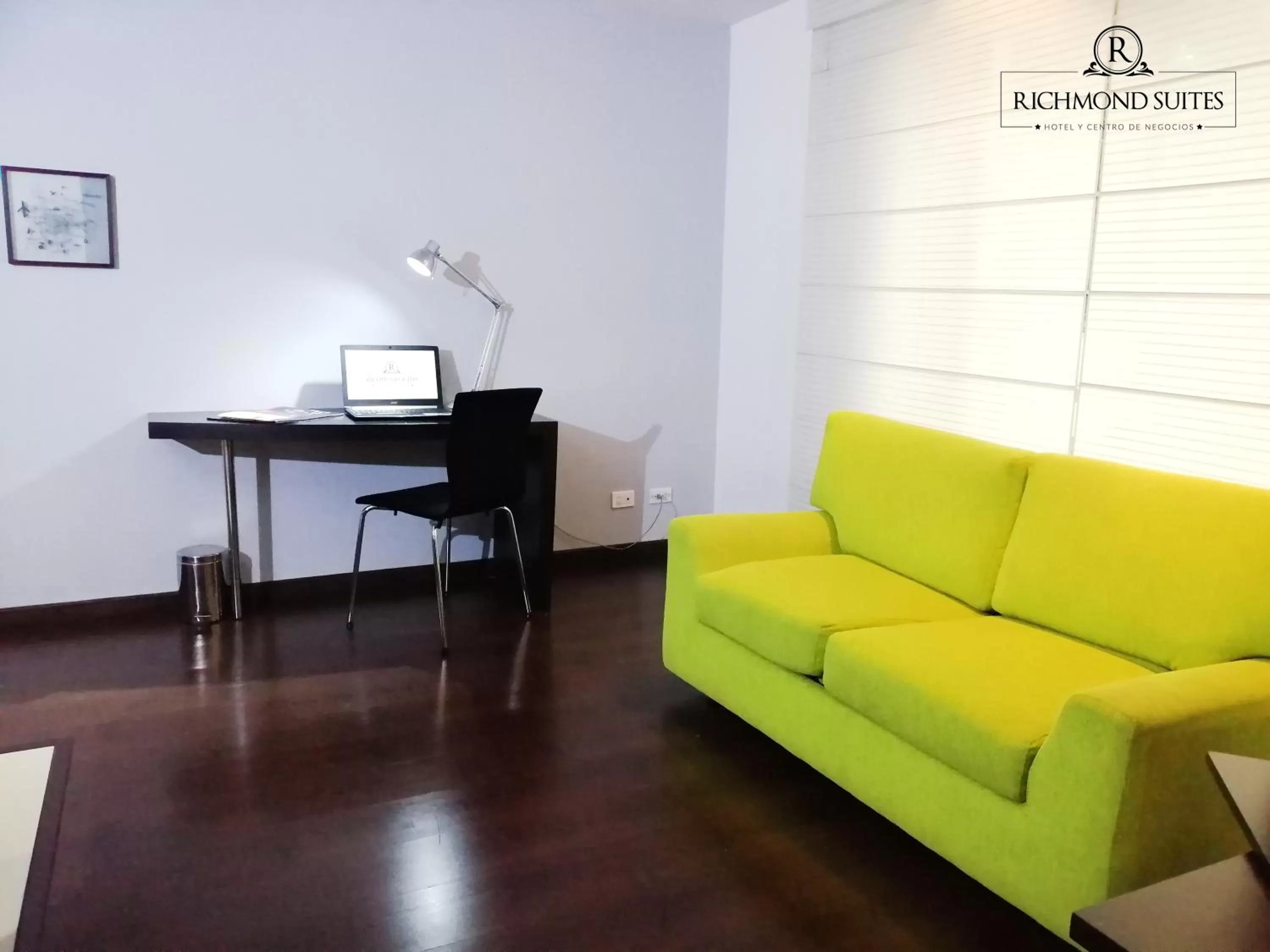 Photo of the whole room in Richmond Suites Hotel