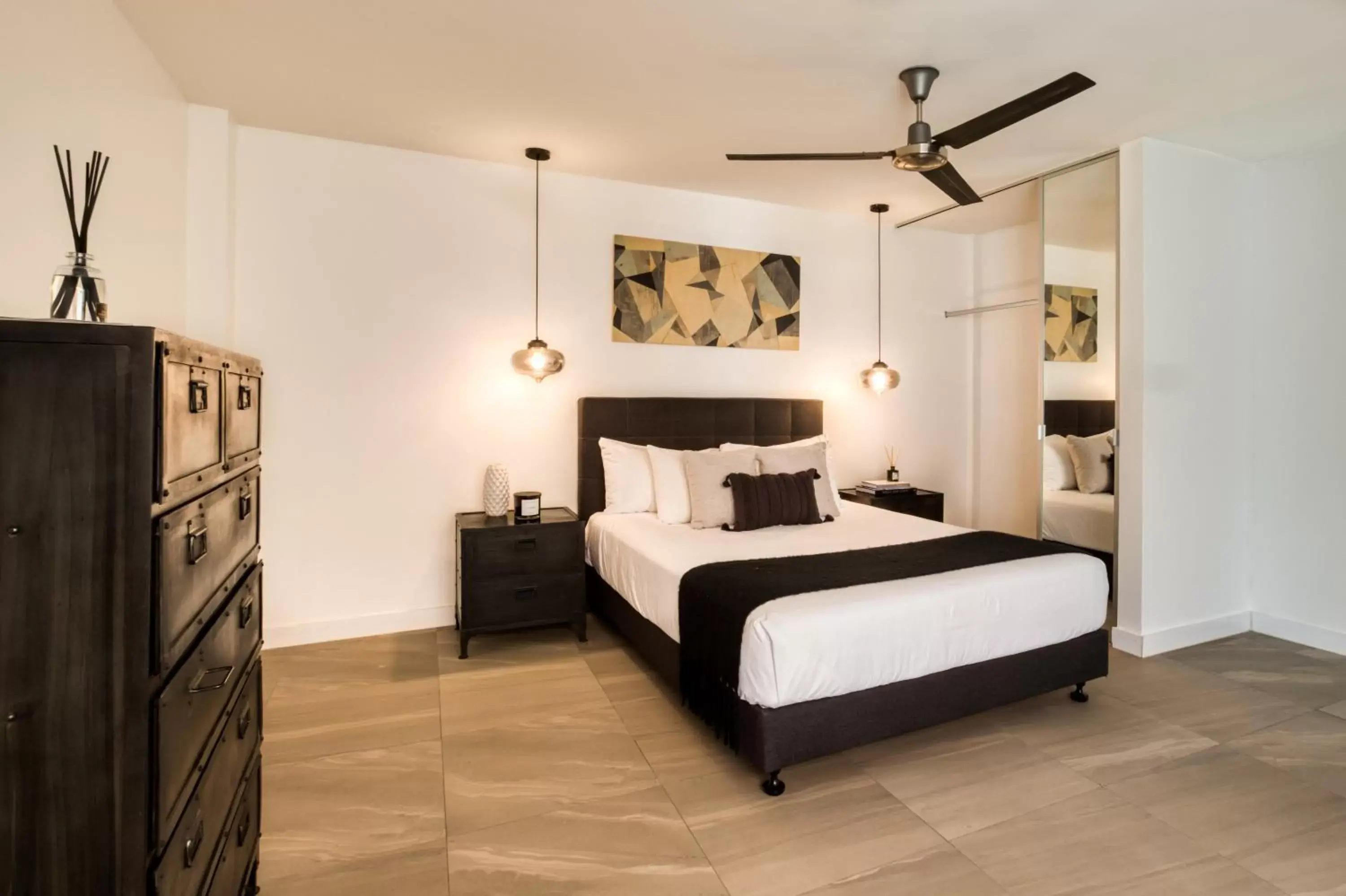 Bedroom, Bed in Eazy Centro by ULIV
