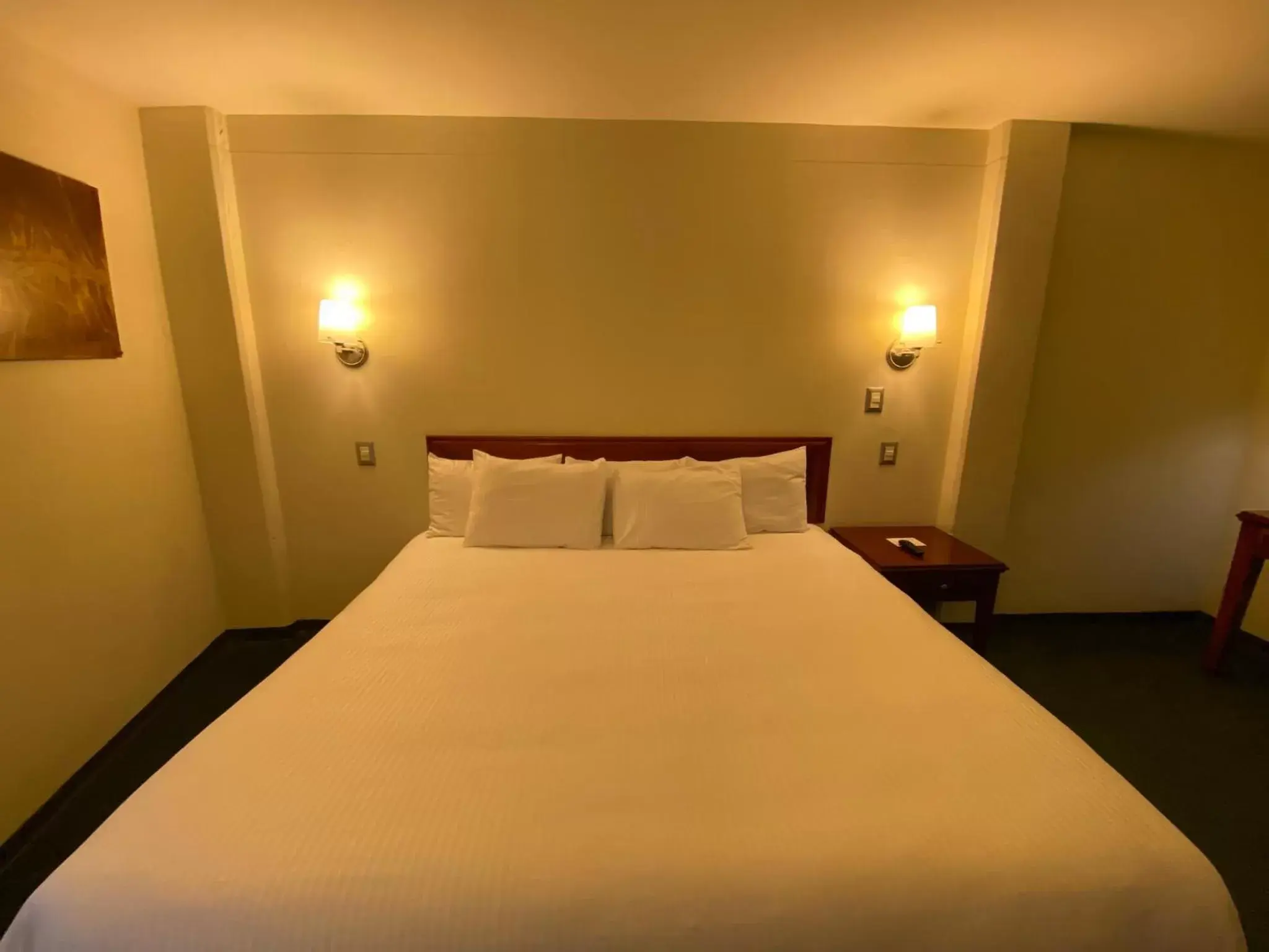 Bed in Hotel Enterprise Inn Poliforum