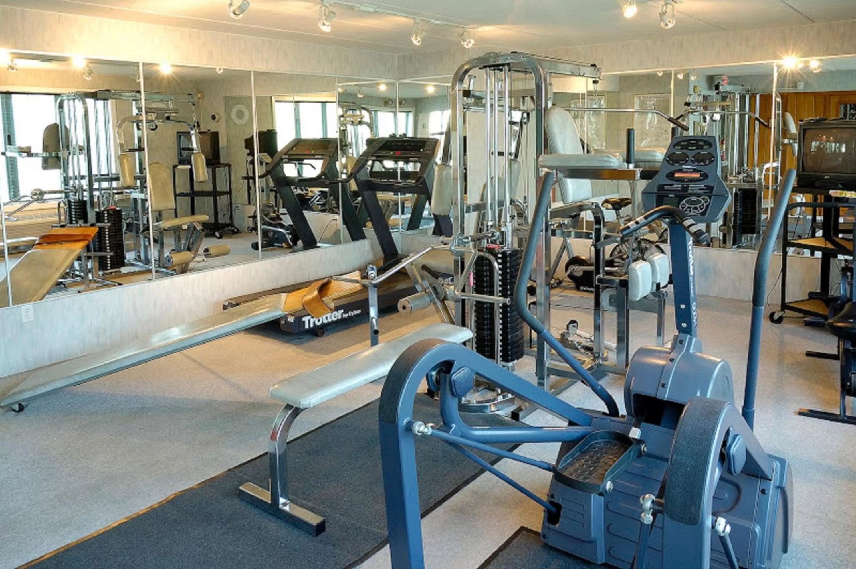 Fitness centre/facilities in Montreal Beach Resort