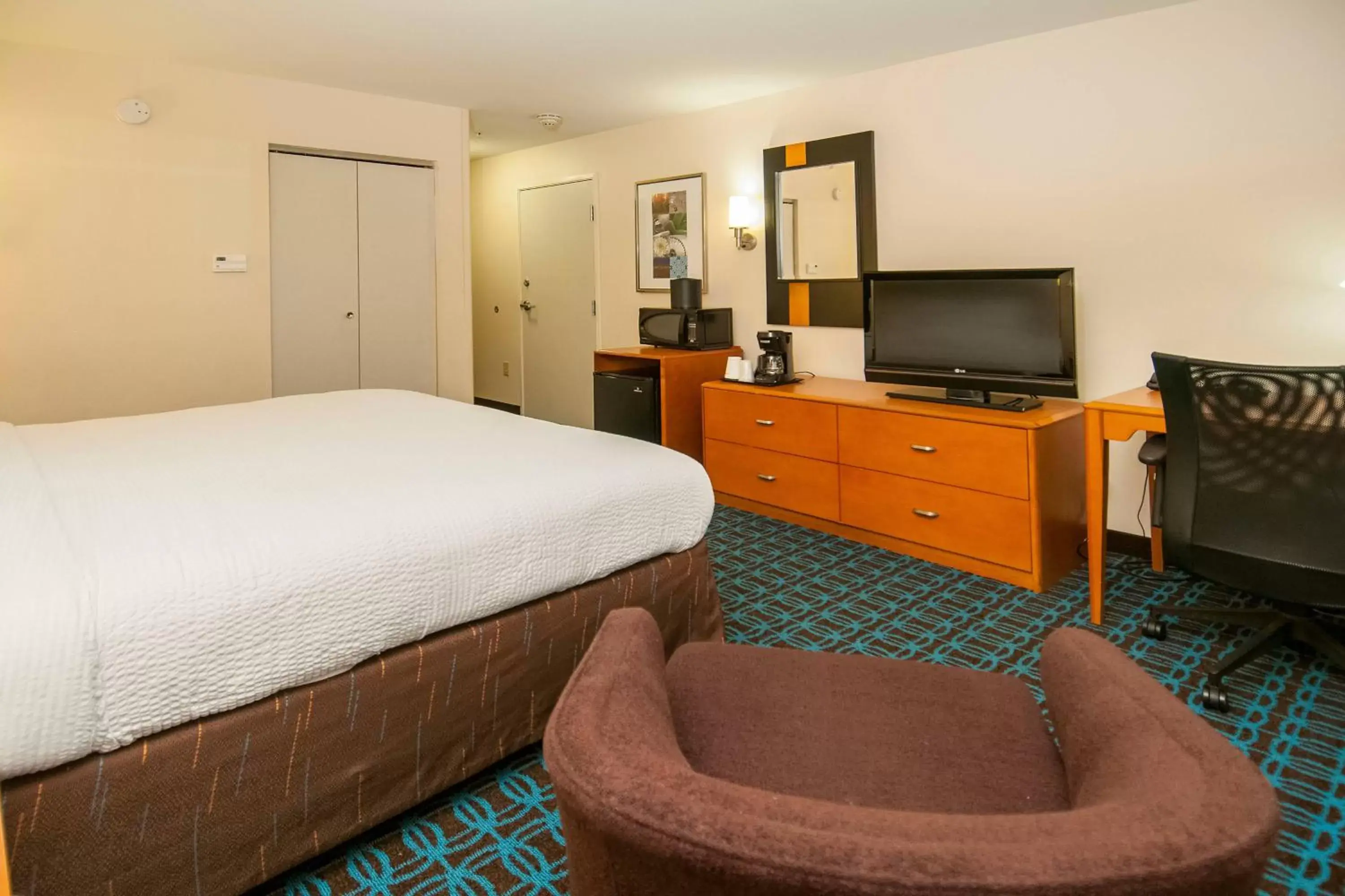 Photo of the whole room, Bed in Fairfield Inn & Suites by Marriott San Antonio North/Stone Oak