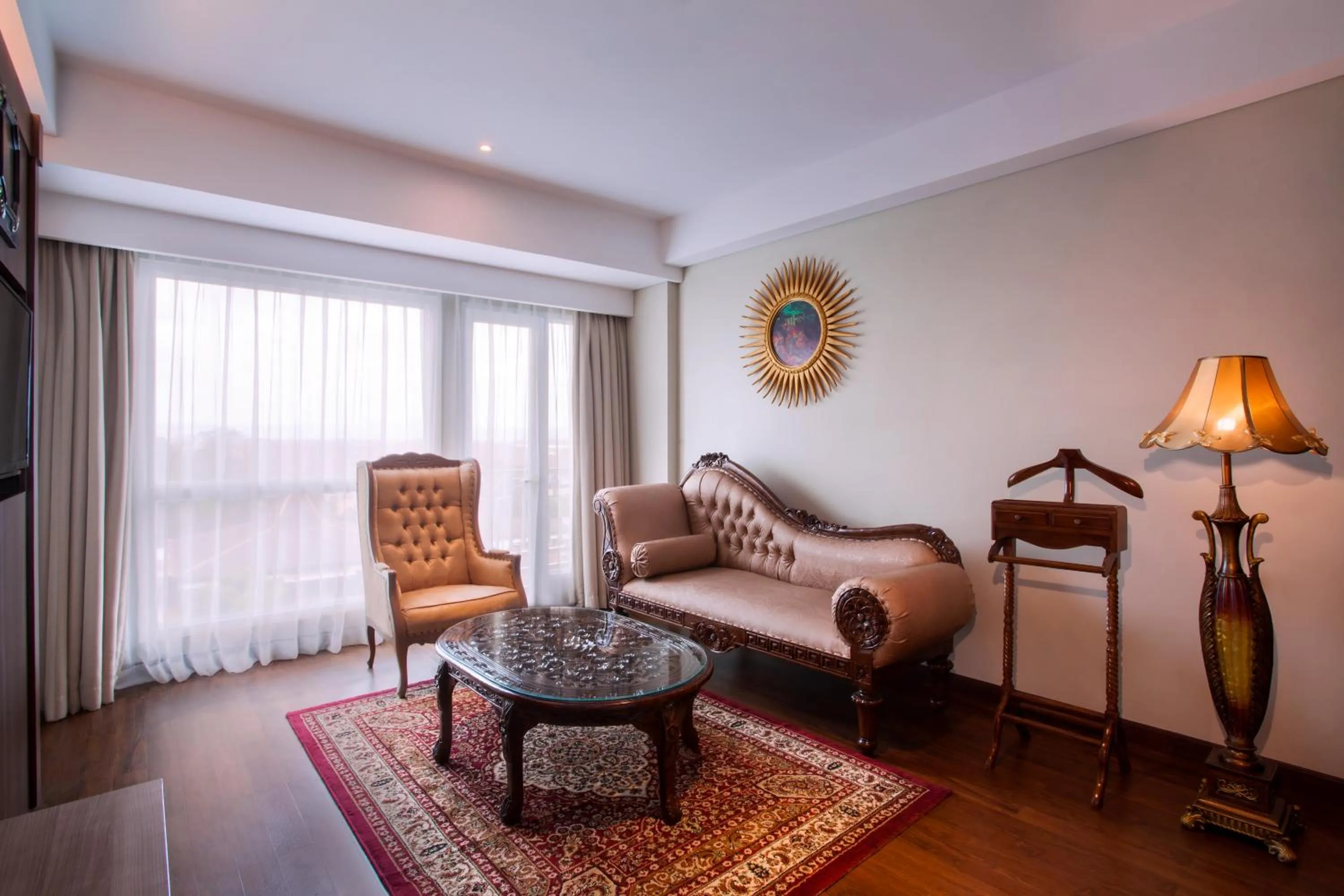 Living room in Grand Mercure Yogyakarta Adi Sucipto